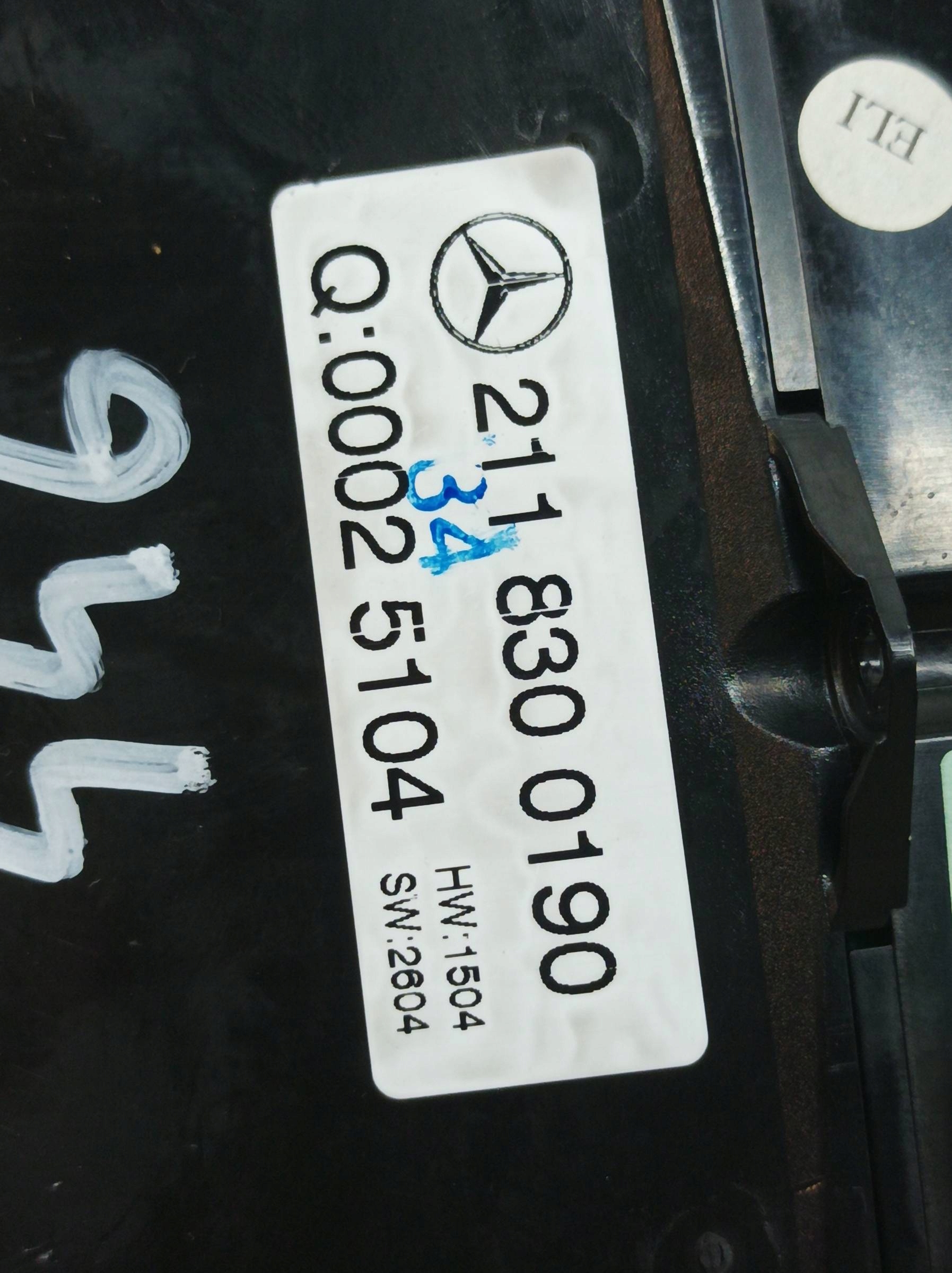 PANEL BOCCHETTE 2118300190 Mercedes-Benz E-klasa III (2002-2009) W211