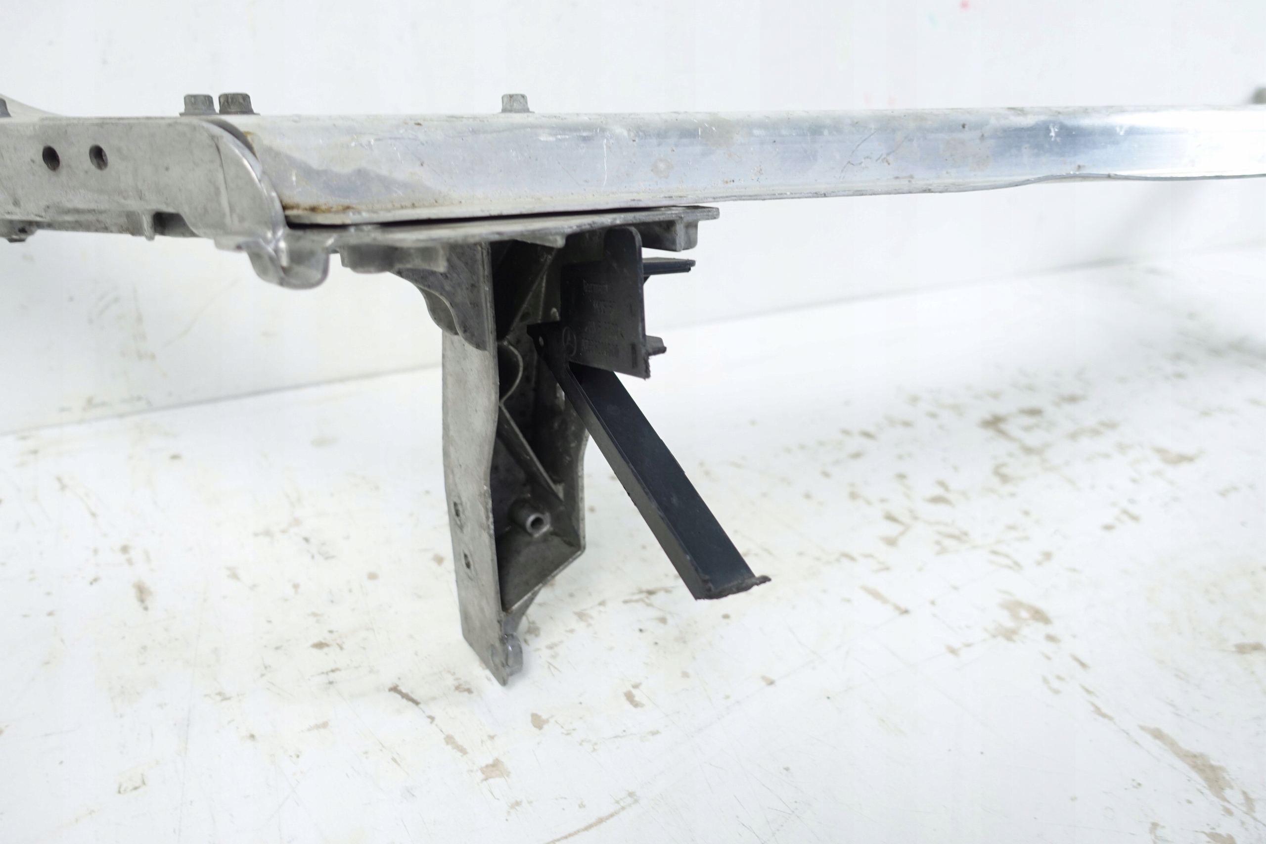 MERCEDES GLC W253 2015- pillar sider upper support panel for radiators A2536210300