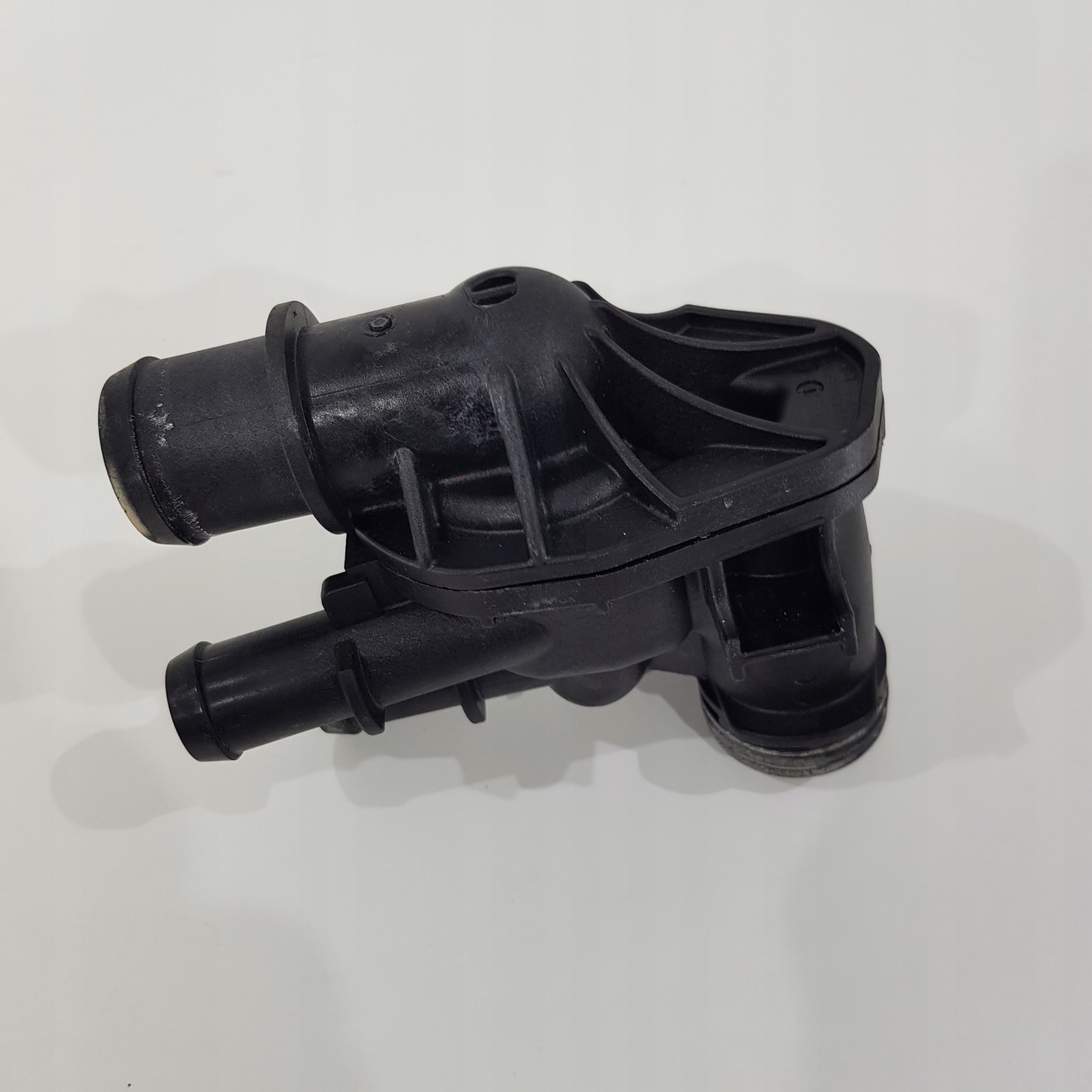 obal termostat Kuga MK2 1.5 Eco DS7G-9K478-DB
