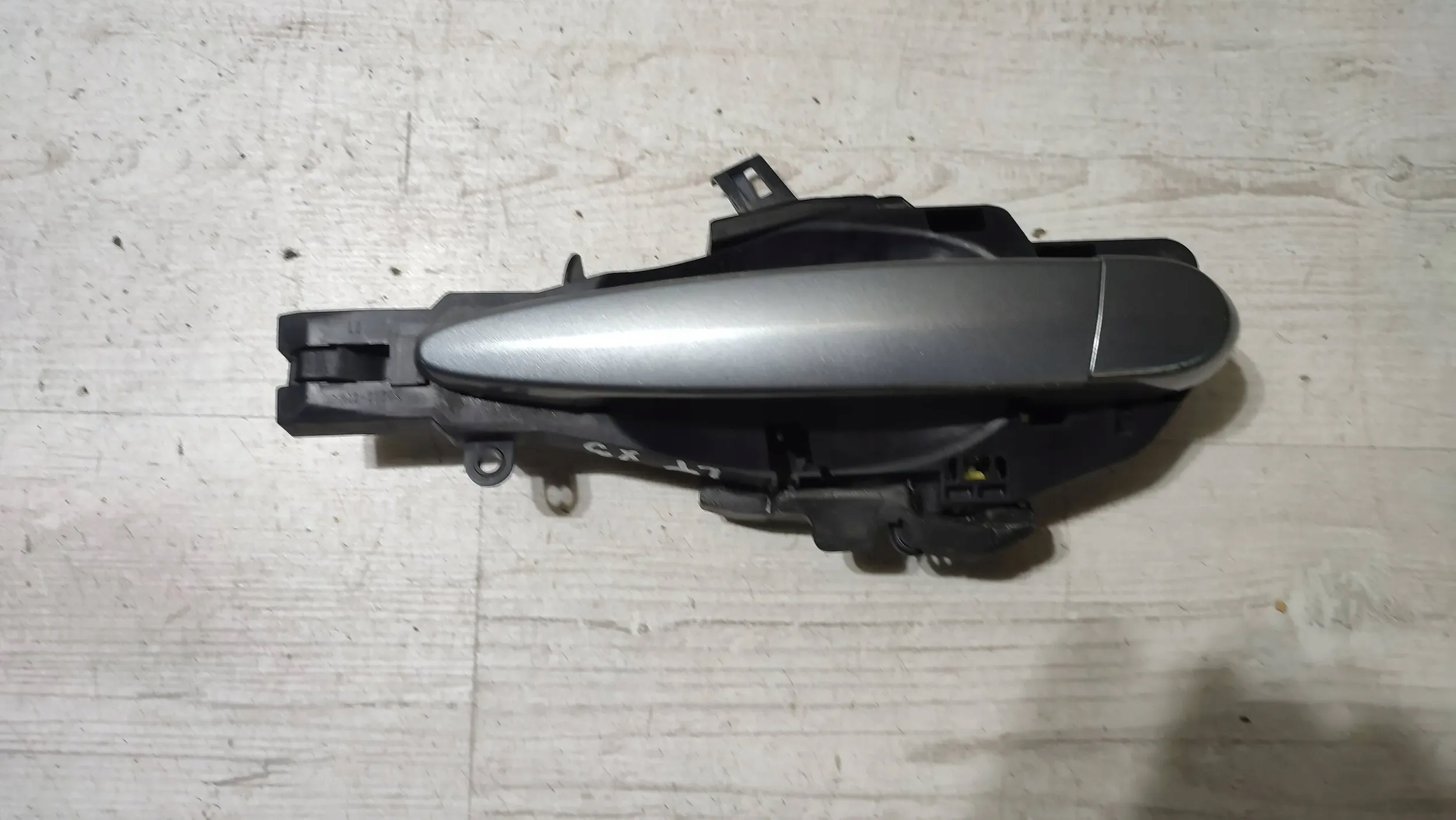 BMW X3 F25 15r 2.0d handle exterior left rear part