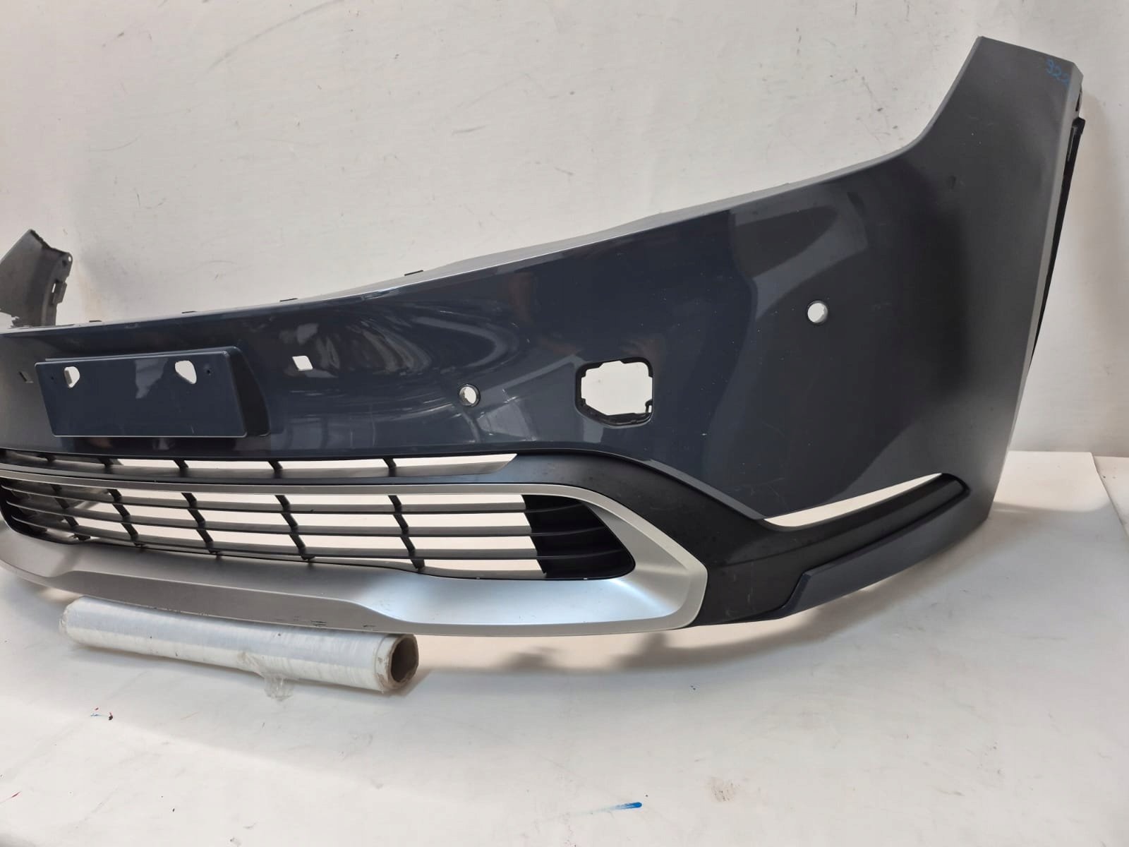 TOYOTA PRIUS V 5 23- bumper front front grid PDC 52119-47B70