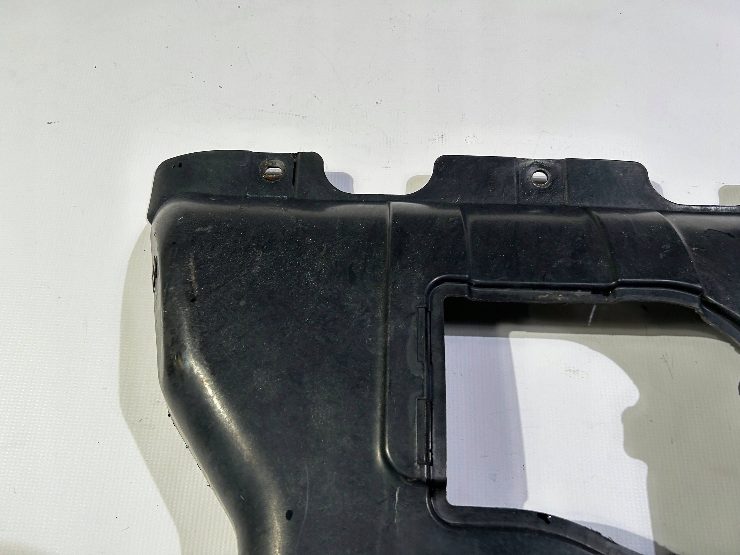 cover lower of the engine chassis dol Dodge Durango Grand Cherokee 5.7 2011