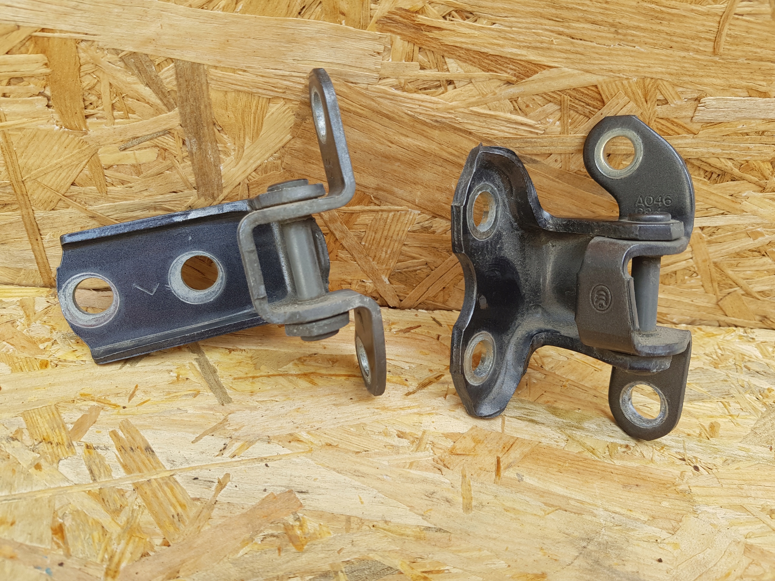 Zawias Drzwi Lewy Tył Toyota Corolla E15 1G3