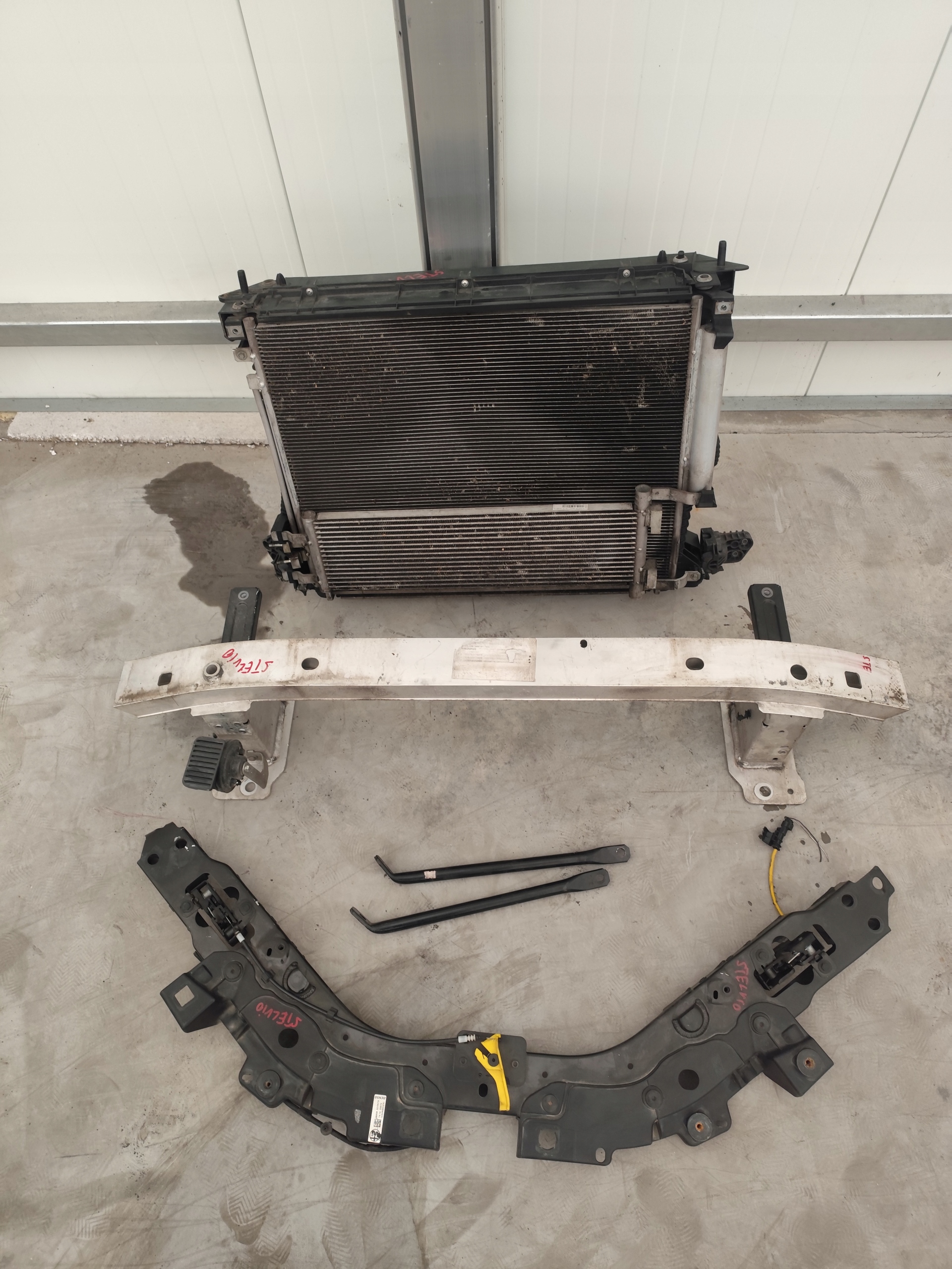 ALFA ROMEO STELVIO 2.2 MTJ support panel for radiators radiator