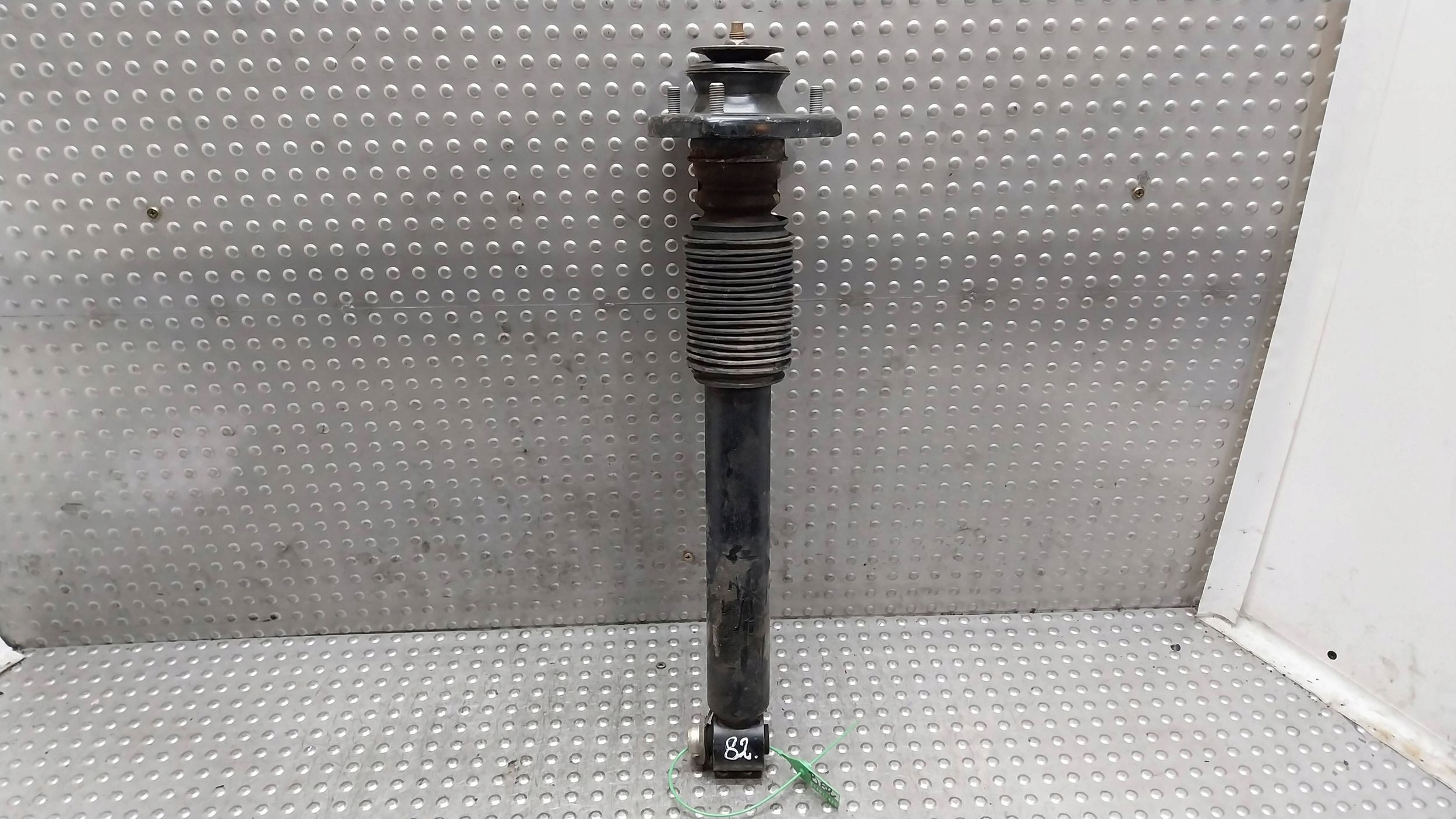 shock absorber left right rear part 1096278 BMW X5 E53