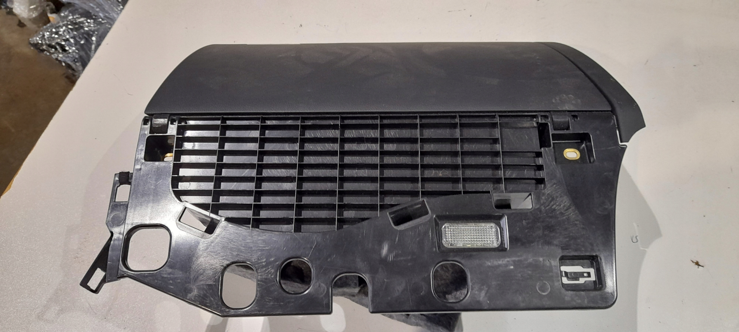 AUDI A4 B8 HANDSCHUHFACH DES BEIFAHRERS EUROPA 8K1
