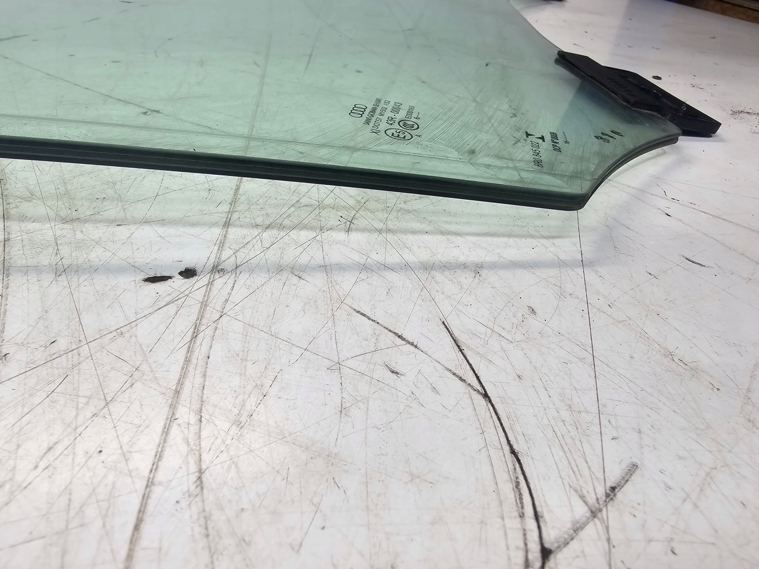 window side door right front AUDI Q5 8R LIFT 2016R PODWOJNA
