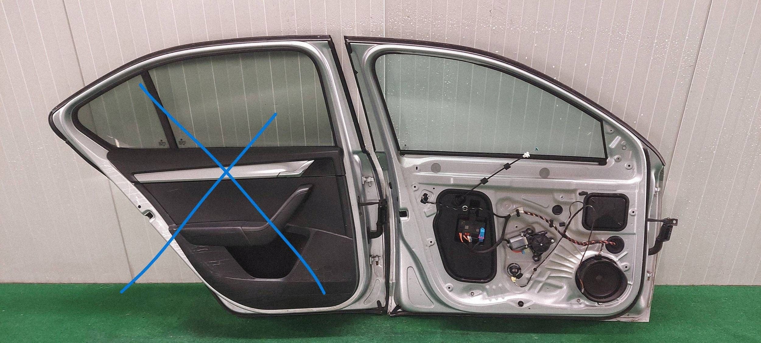 door left front SKODA OCTAVIA III 12-20 LAK: LA7W 8E8E 9156