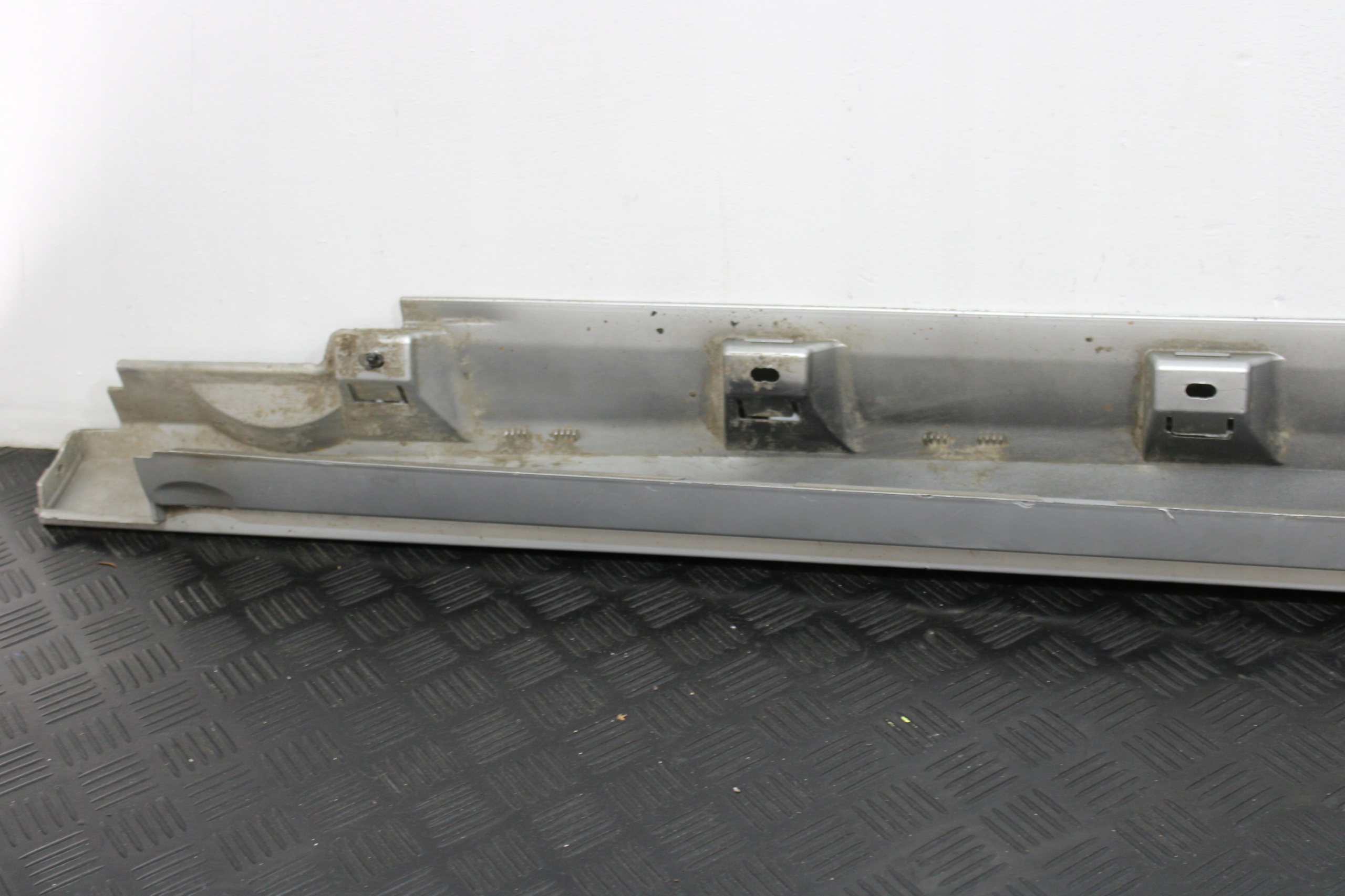 cap threshold threshold left 3G0853857F VW PASSAT B8 3G0 3G9