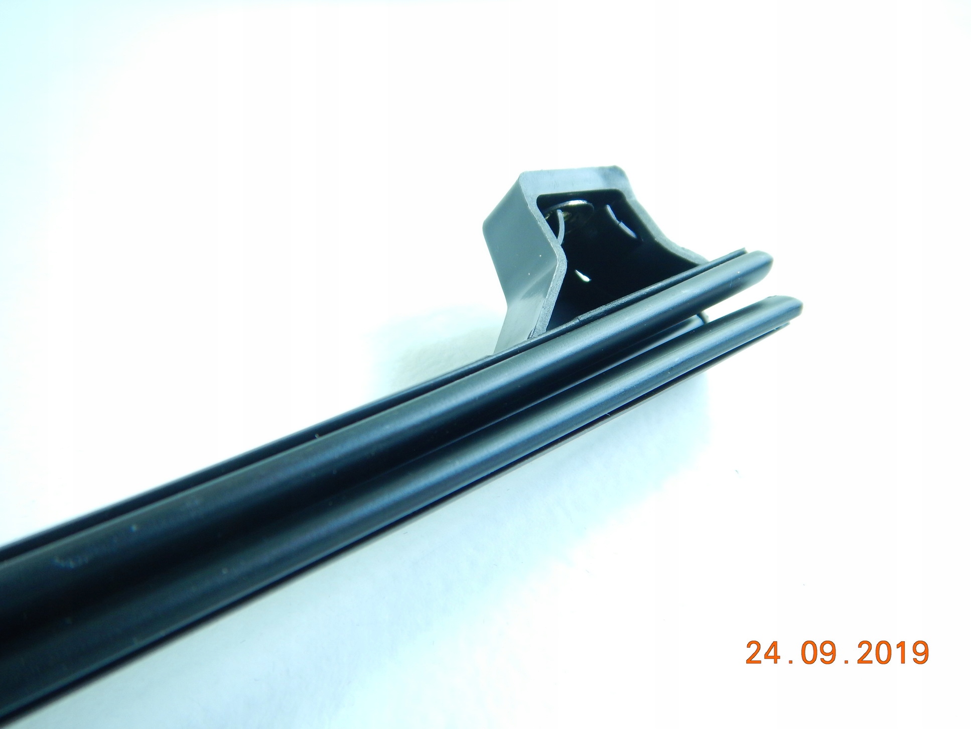 PROWADNICA windows P front FIAT CINQUECENTO 92-98 / 7640406