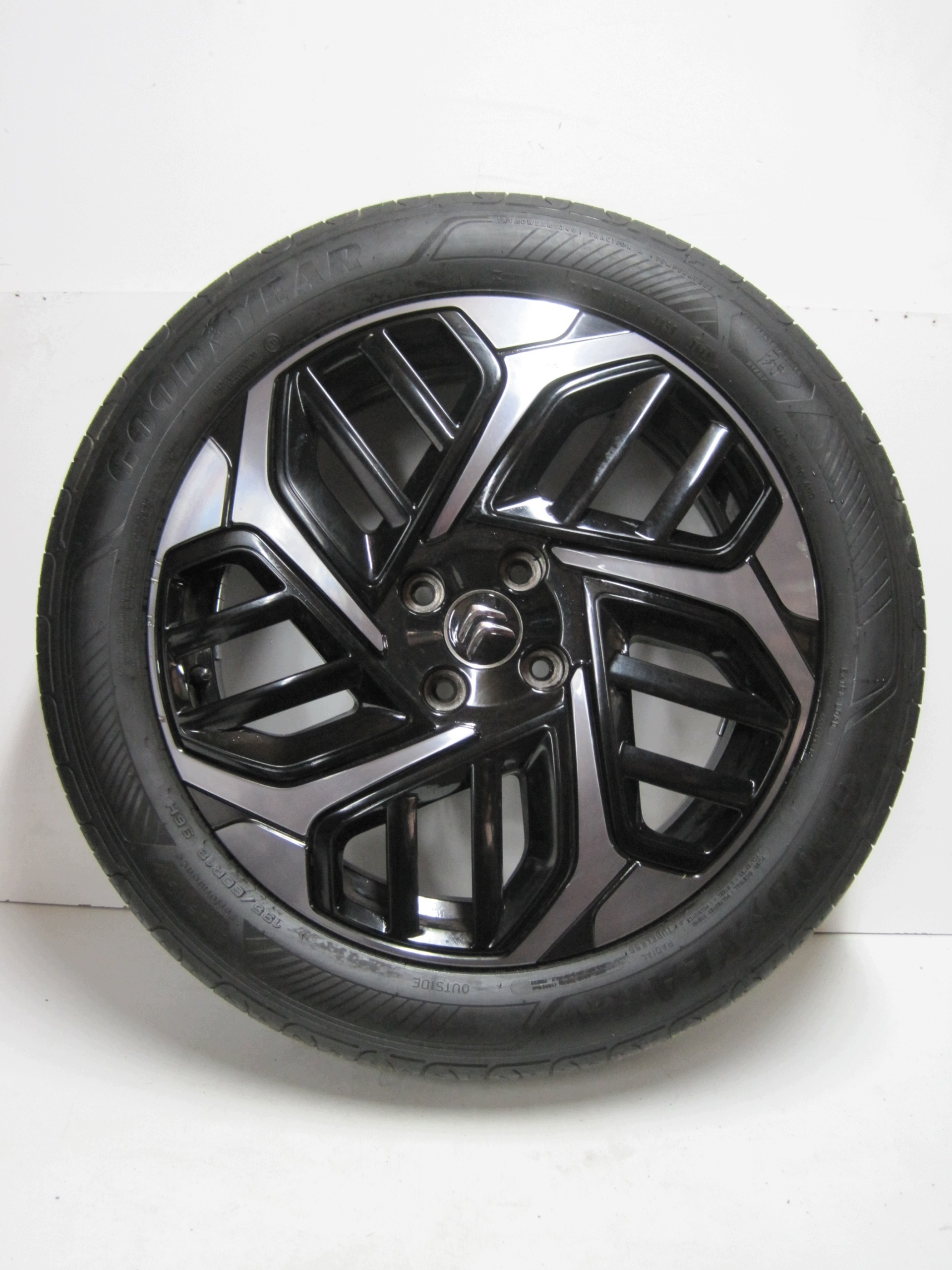 wheels discs tyres CITROEN C4 III R18 6 4 MM