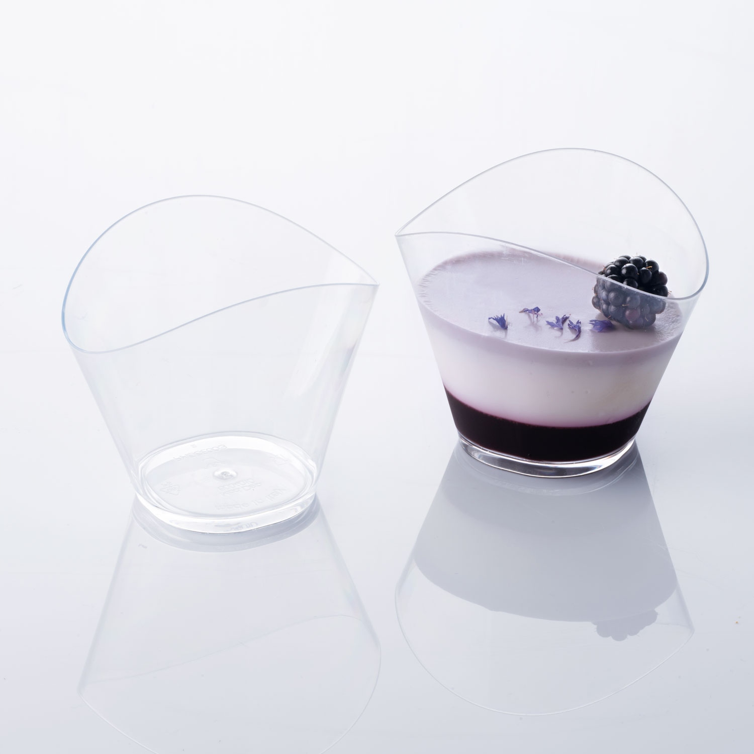 Kubek FINGERFOOD FALA na przekąski desery wielorazowy 120ml 24szt Liczba sztuk w zestawie 24 szt.