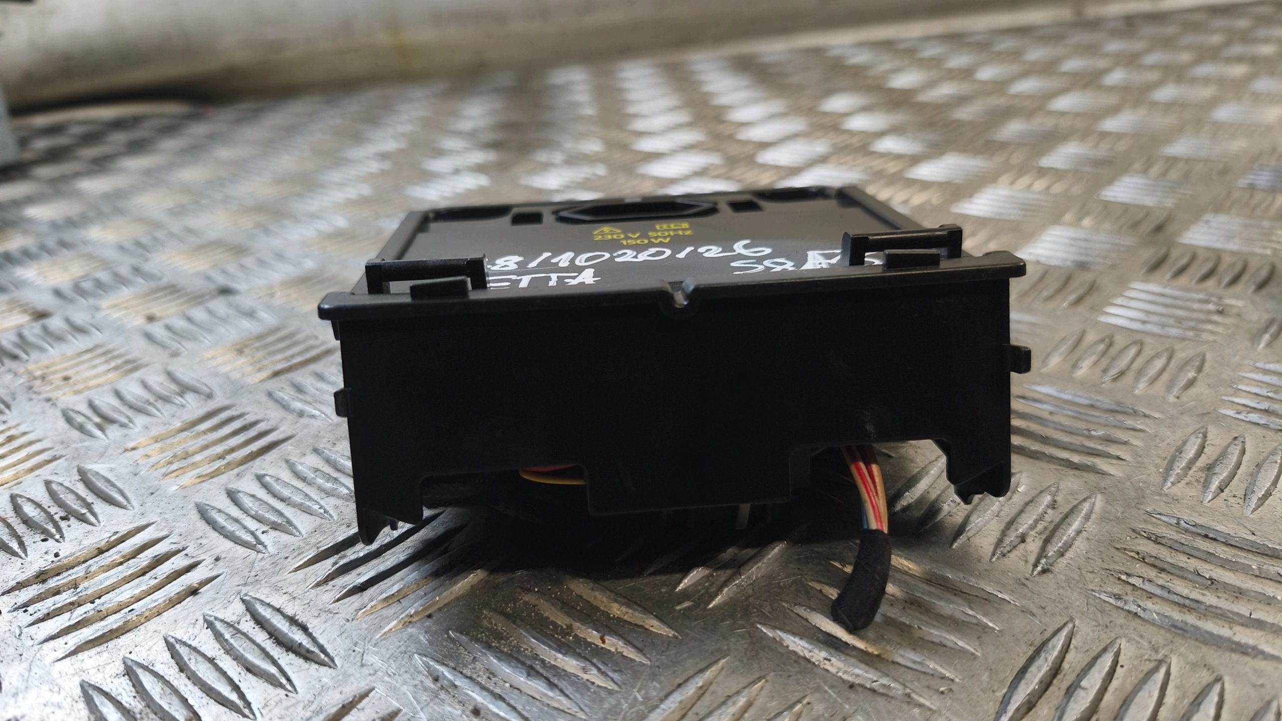 control unit GNIAZDKO 230V VW JETTA 2007r