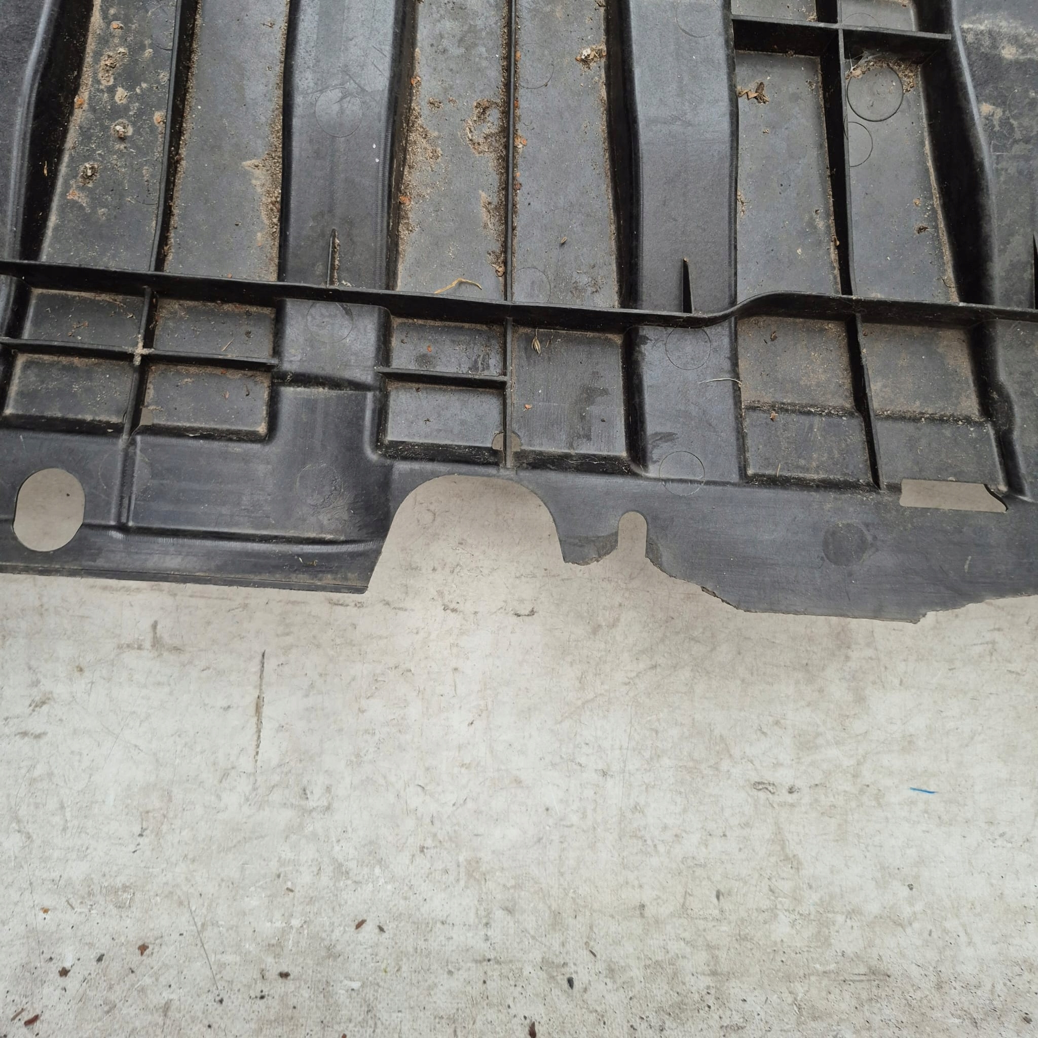 FORD TRANSIT CONNECT II 2 MK2 12-17 Blende Abdeckung abdeckung unter Stoßstange