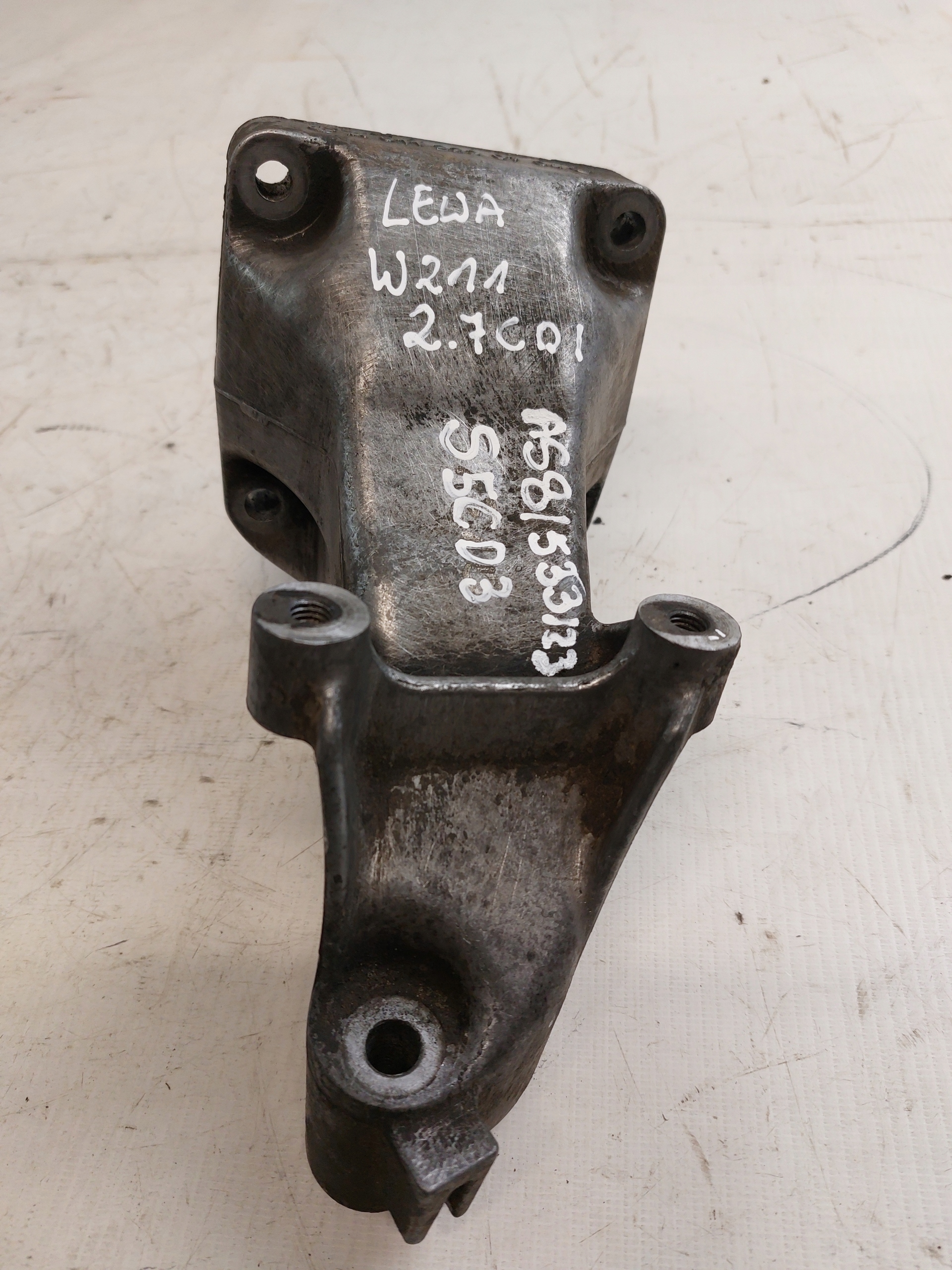 engine mount left MERCEDES W211 2.7CDI