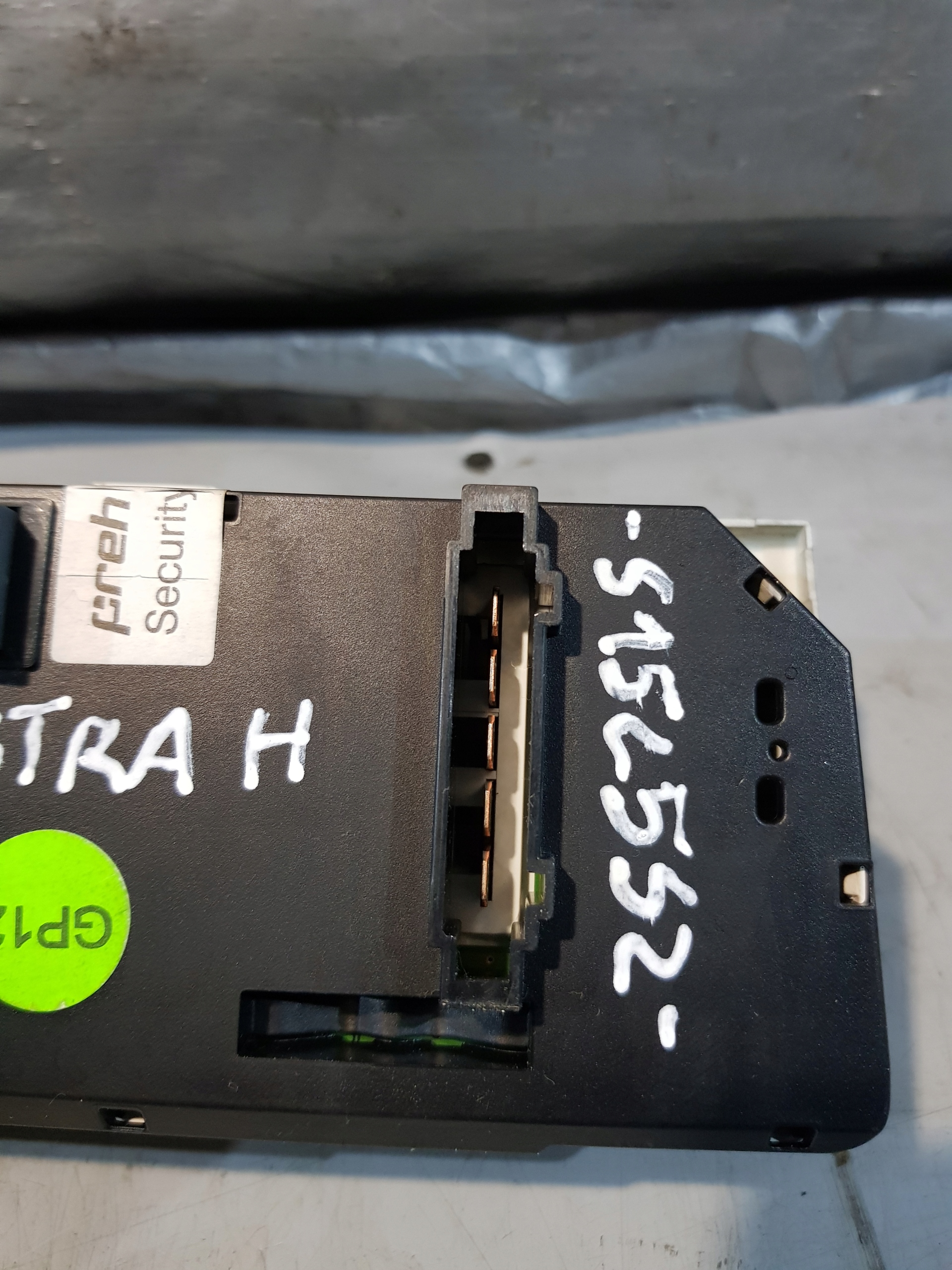 PANEL klimatizaci klími OPEL ASTRA H 90151241