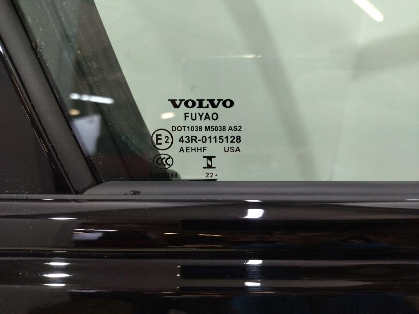 DRZWI PRZÓD PRAWY PRZEDNIE PRAWE 019 BLACK STONE VOLVO S60 III 2022 Strona zabudowy przód - prawa