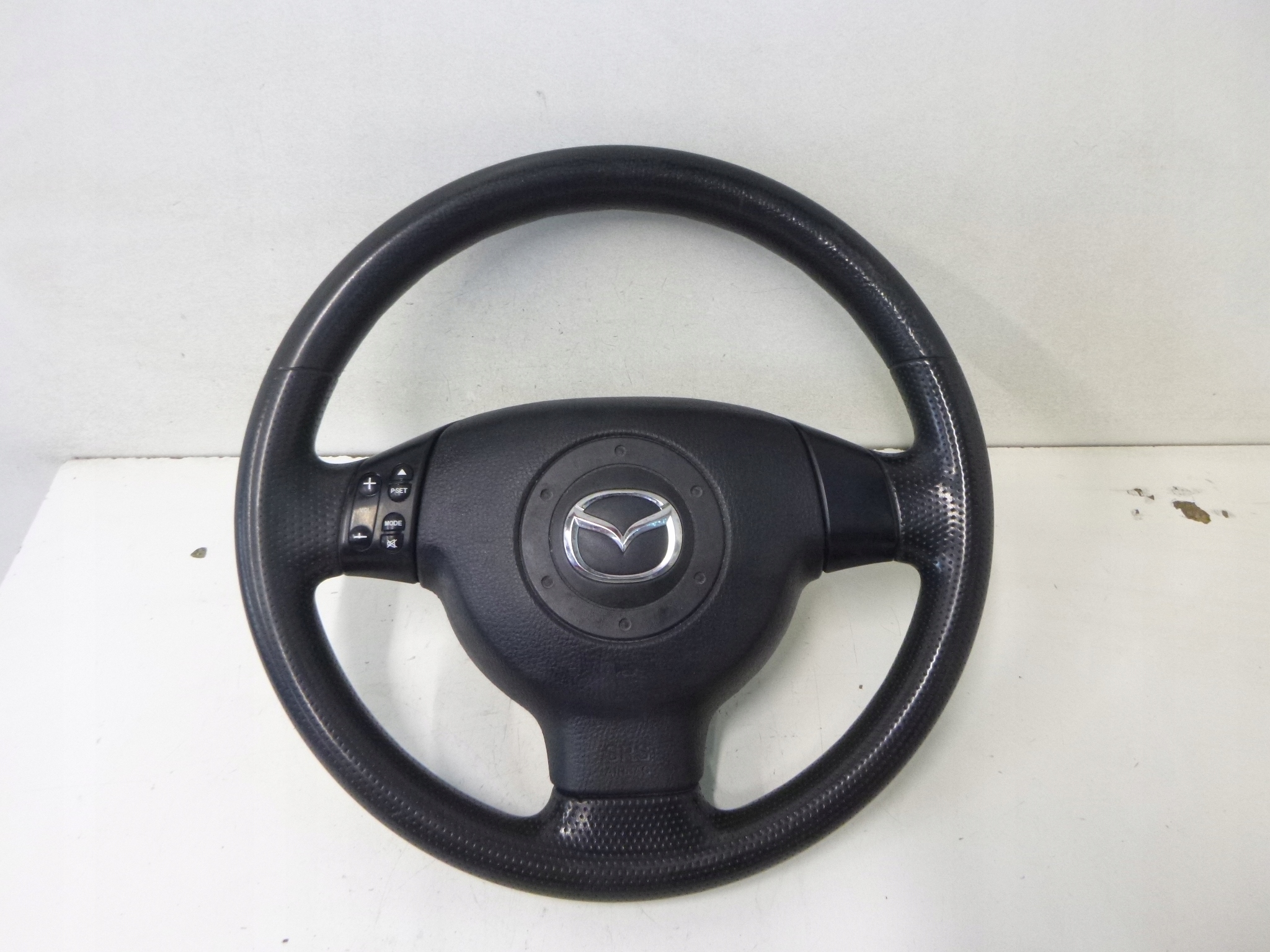 LENKRAD + AIRBAG MAZDA 2 DEMIO II 2004R.