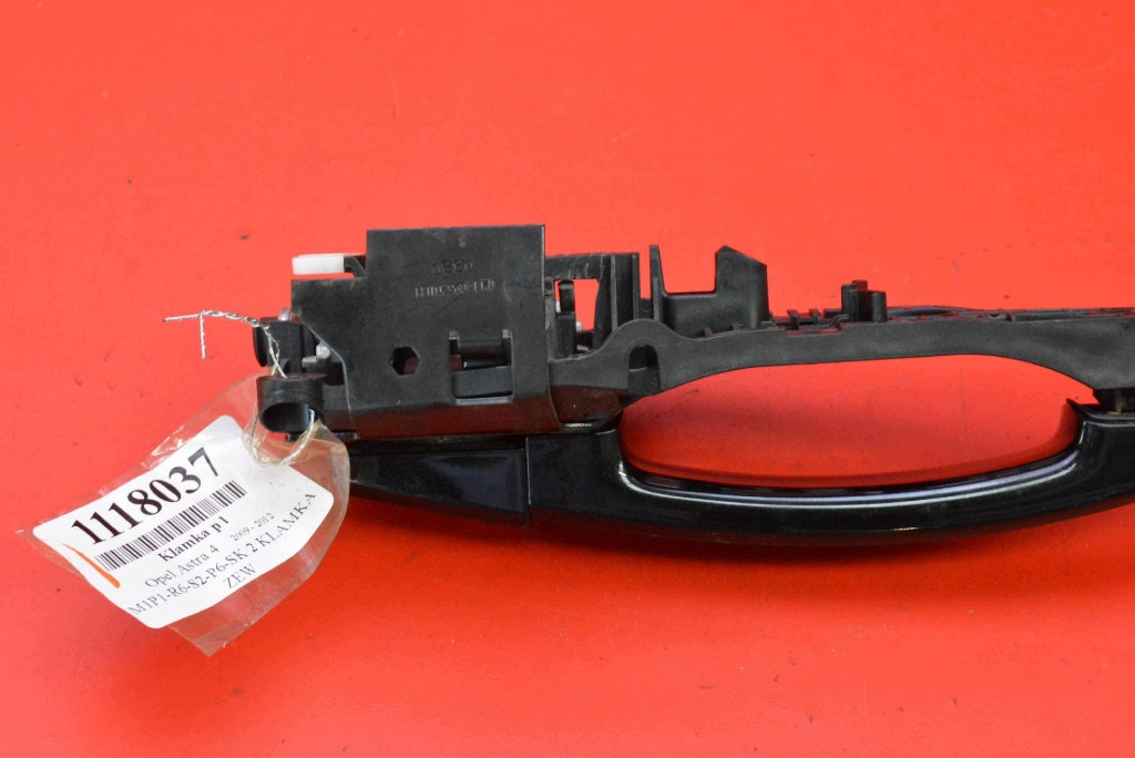 handle left front front Z20R OPEL ASTRA 4 IV J 5D HB 09-12
