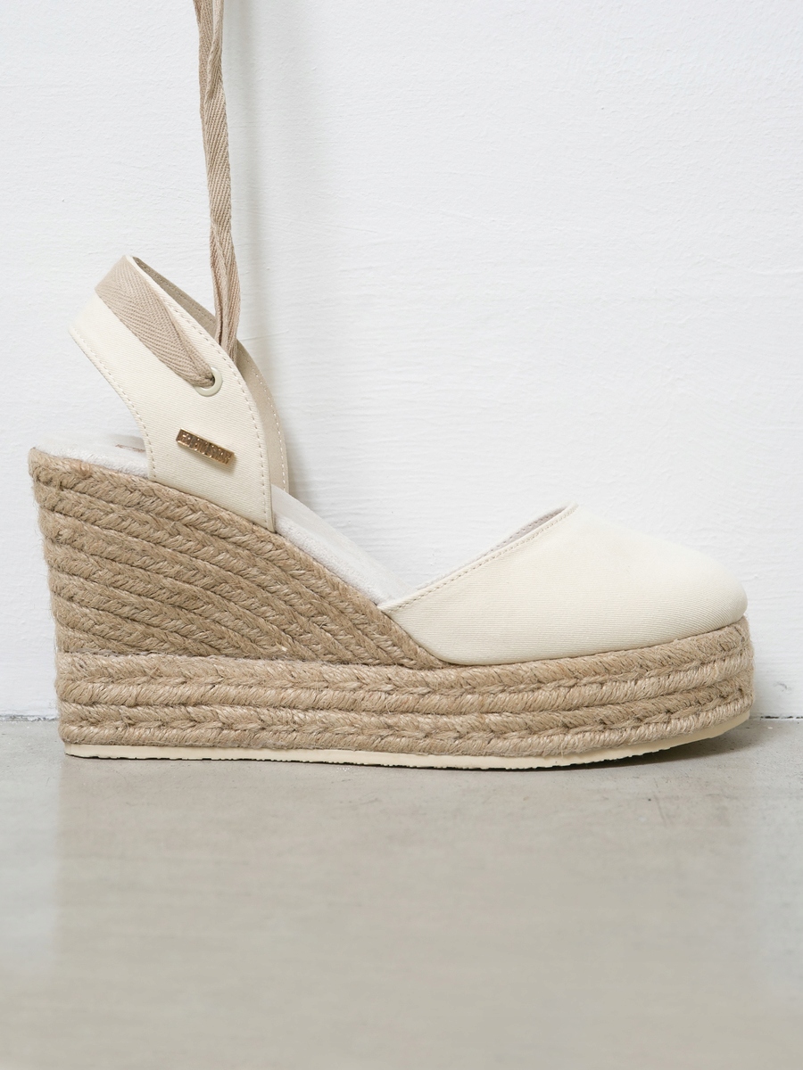 

Big Star Espadryle Damskie Wiązane JJ274905 800 38