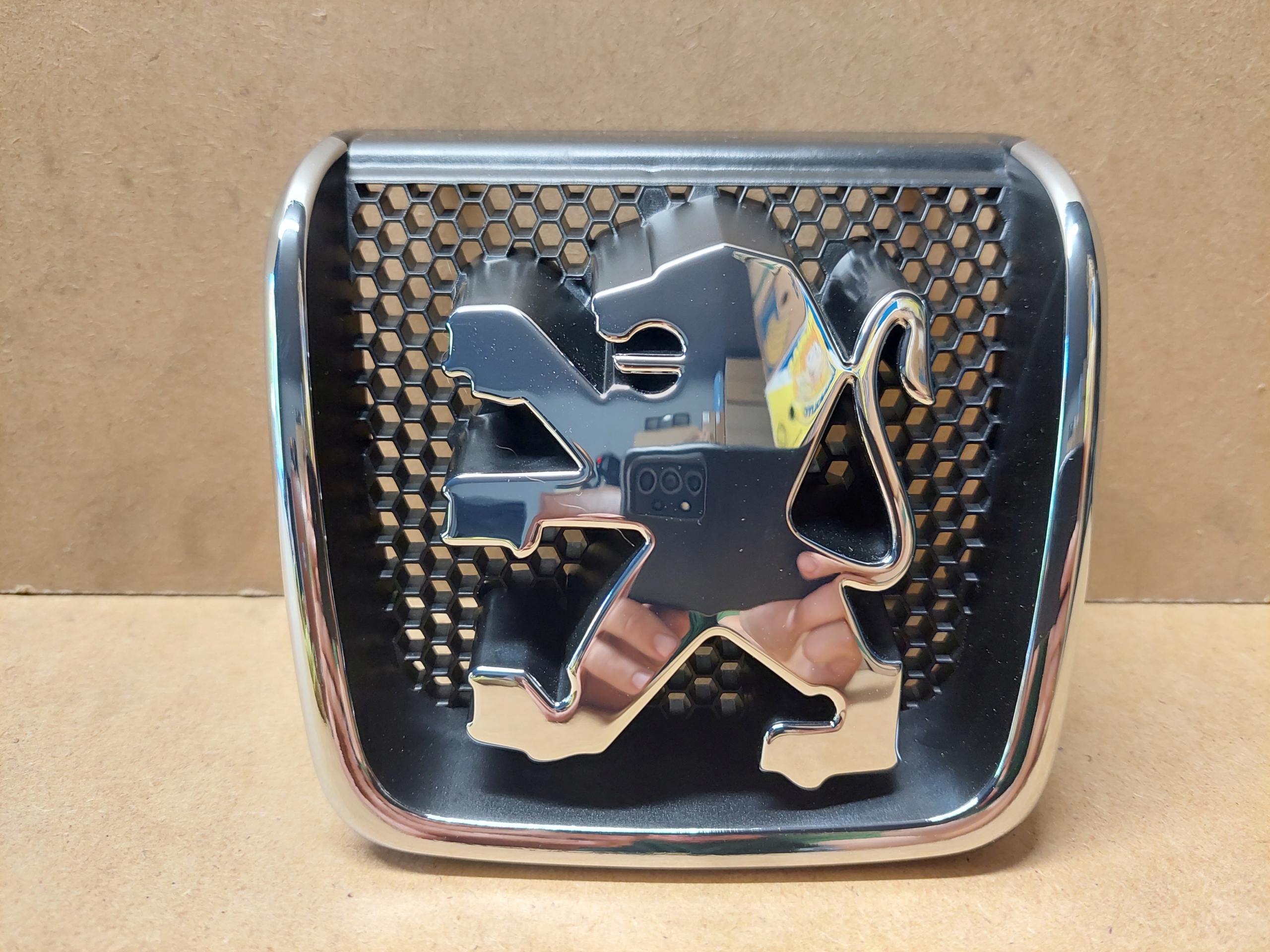 

Peugeot 406 95-04 Znaczek Emblemat Logo Nowy Oryg