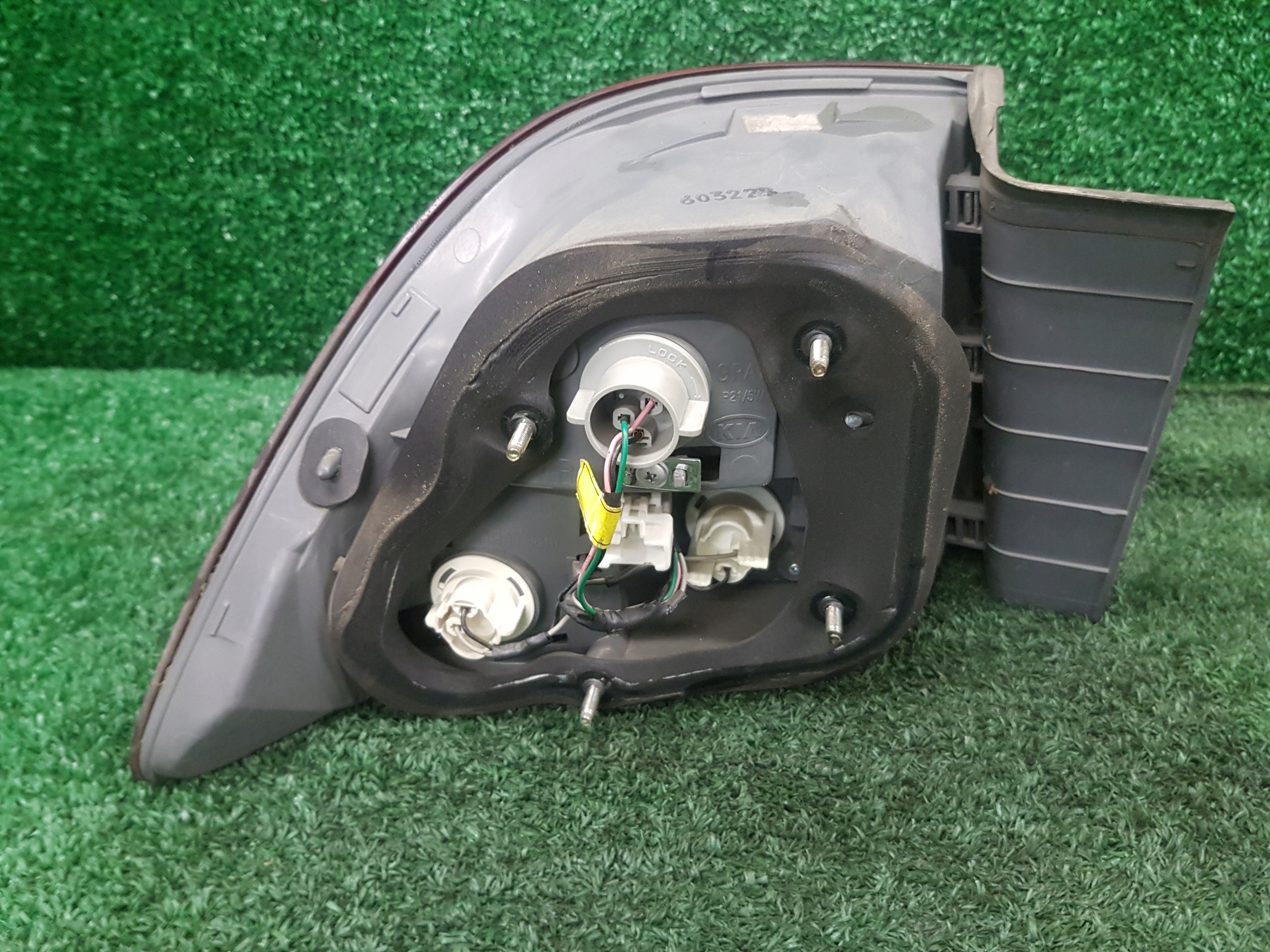 light right rear KIA MAGNETIS 92402-2G0