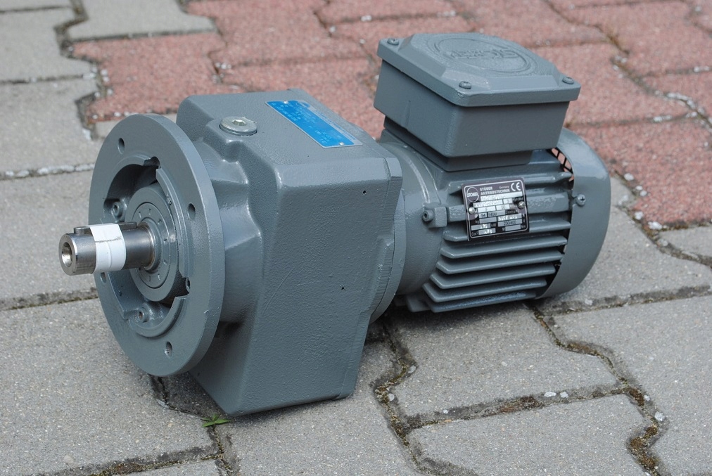 Motoreduktor kołnierzowy 0.25kw. 19,7obr./min. STQBER