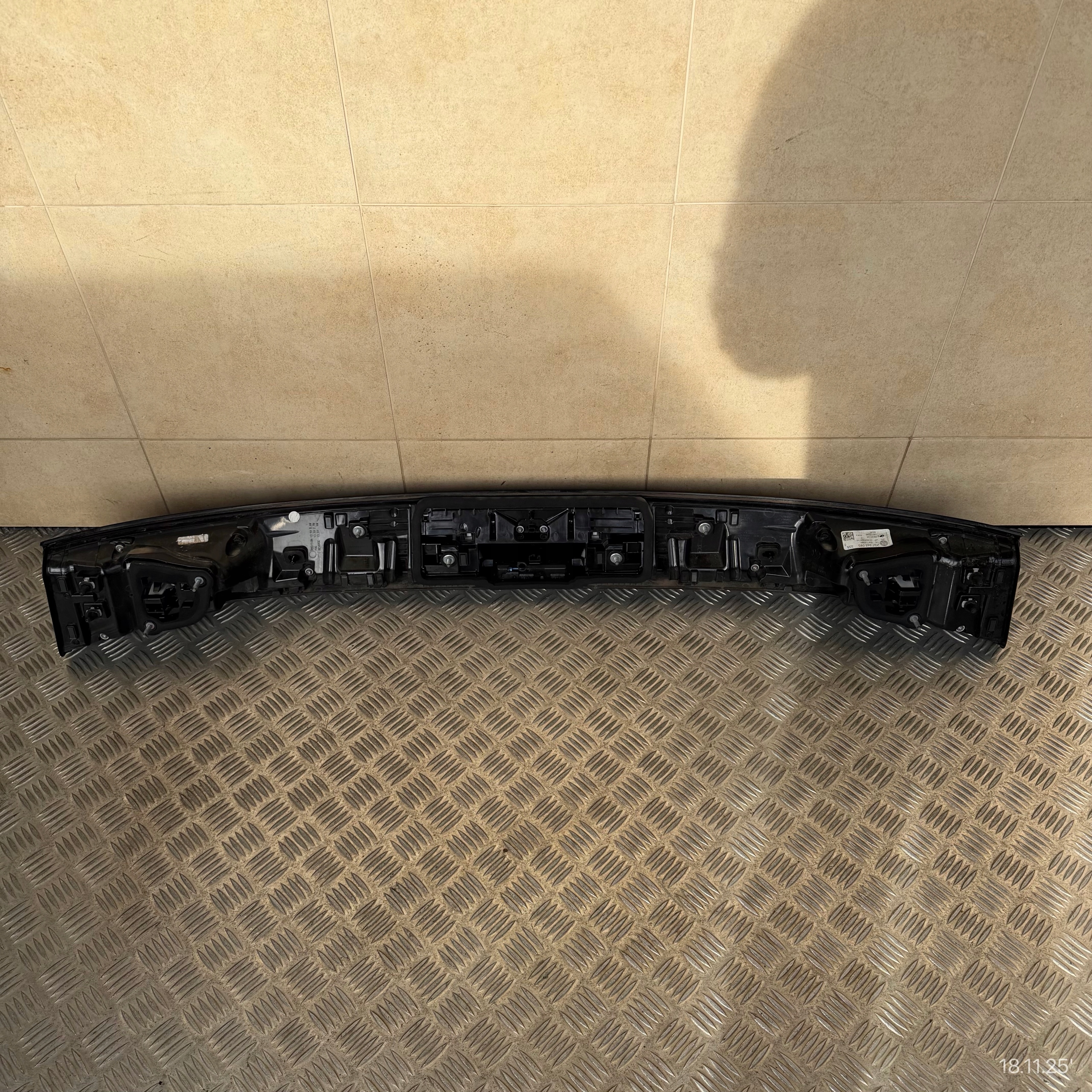 light rear cap bonnet VOLKSWAGEN TAIGO 2G7945093