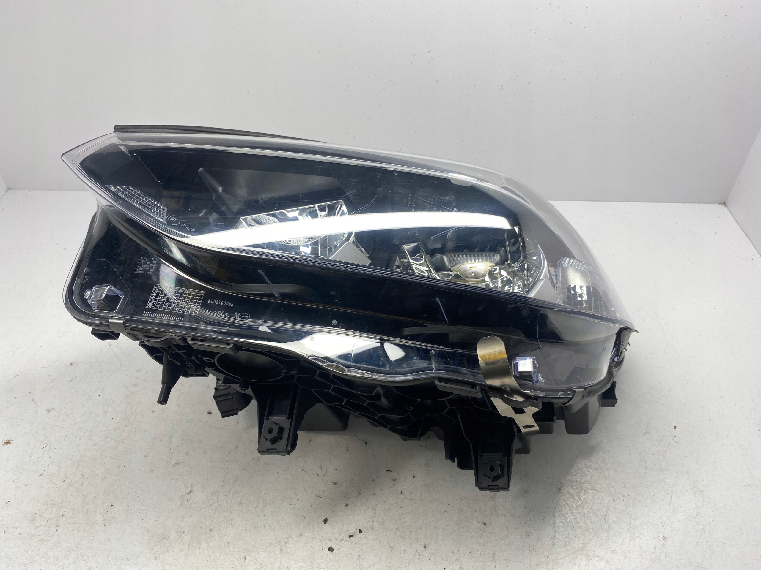 BMW X3 G01 light left H7 8739641