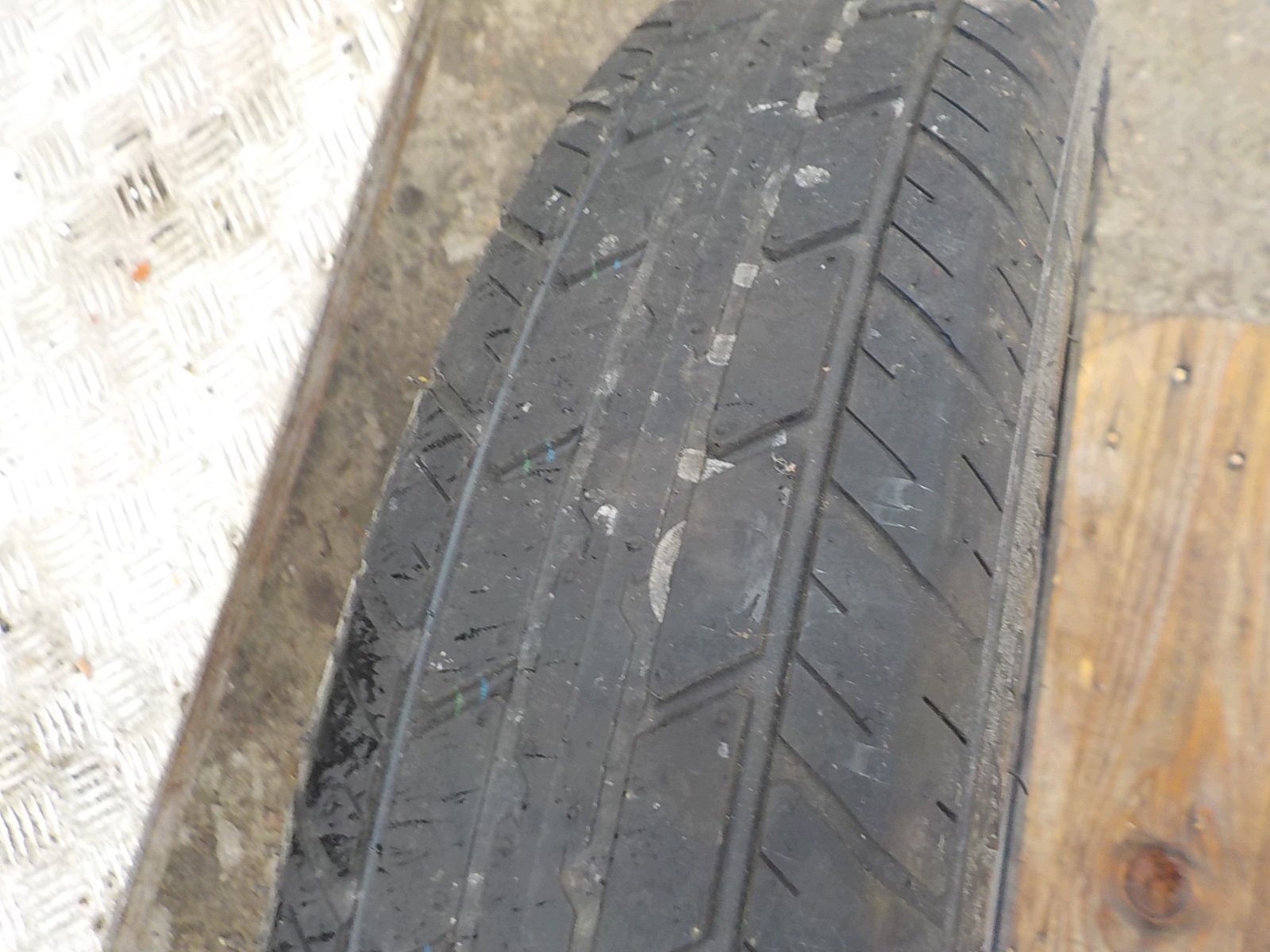 LEON II GOLF V PLUS AUDI A3 8P Notrad R16 5x112