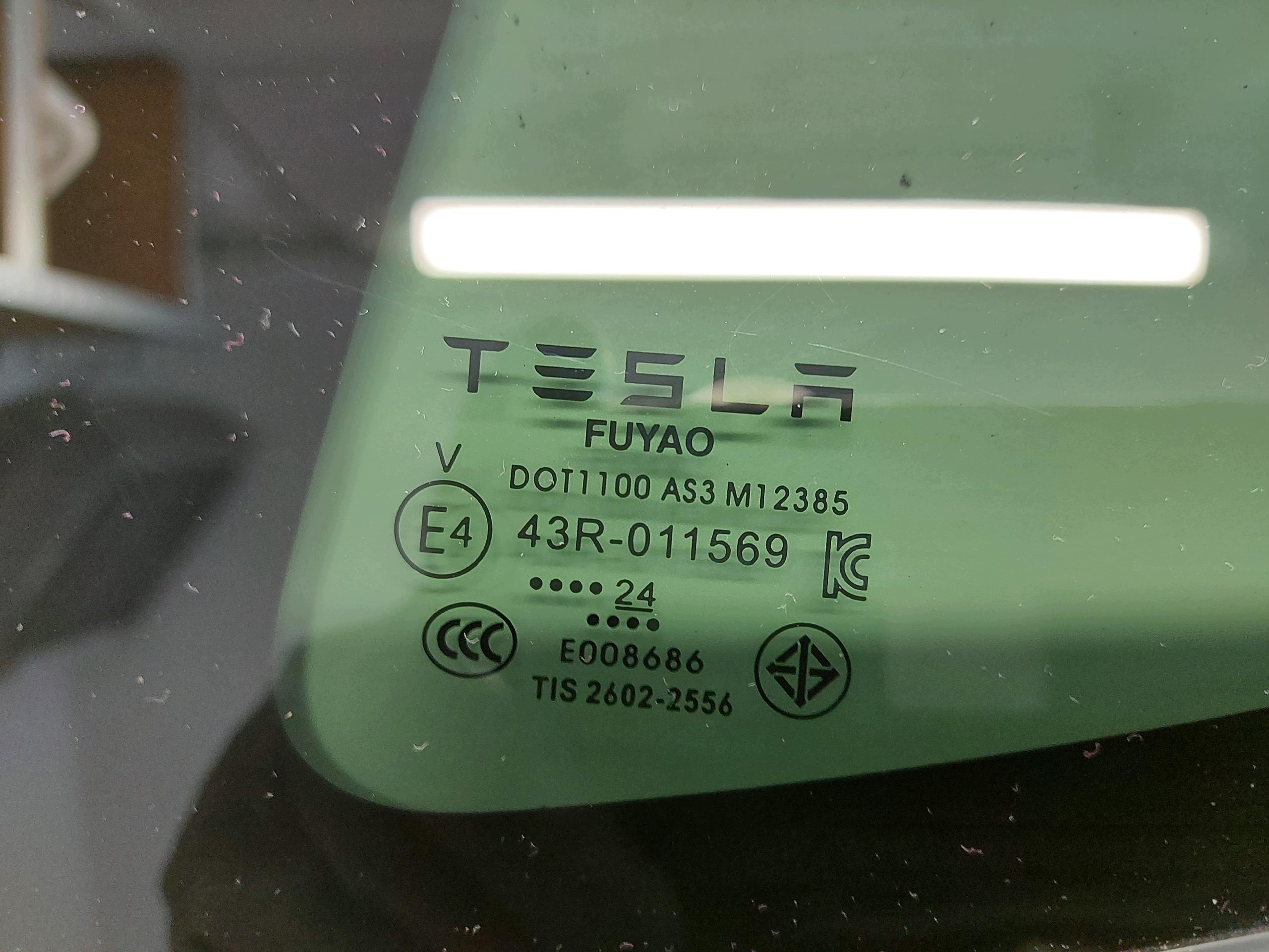 TESLA MODEL Y 2024r window side left rear part 1600808-40-E