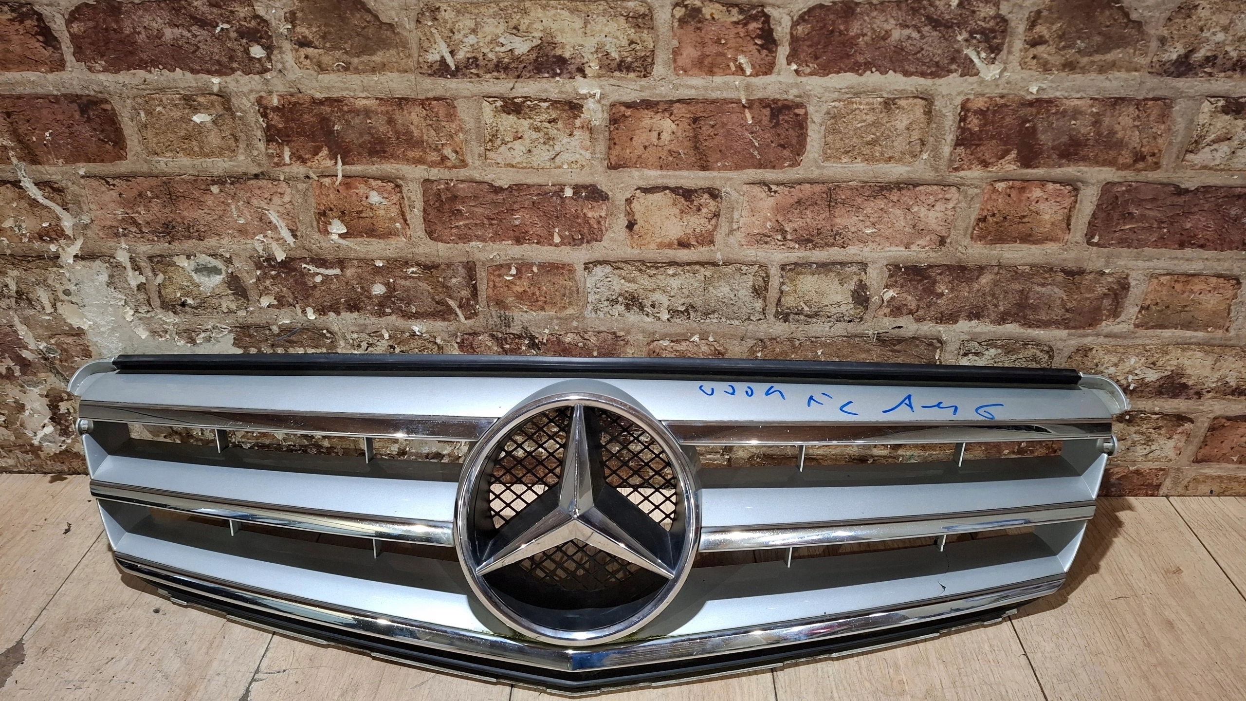 Mercedes-Benz C-Klasse W204 Kühlergrill FRONTGRILL Kühlergitter - Thumbnail 1