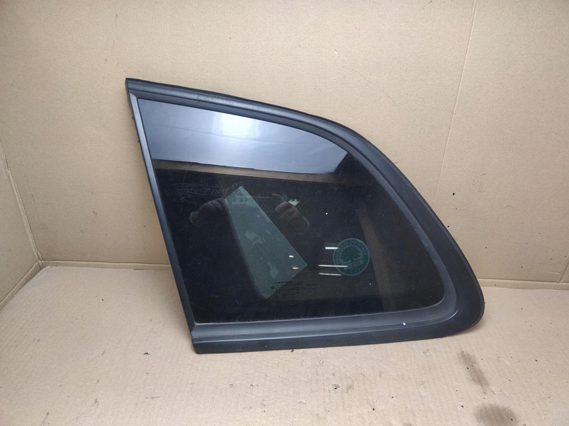 window bodywork rear part left side Jeep Cherokee 5 2014