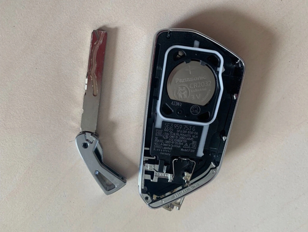 Skoda Octavia IV key pilot 5E3959753G <