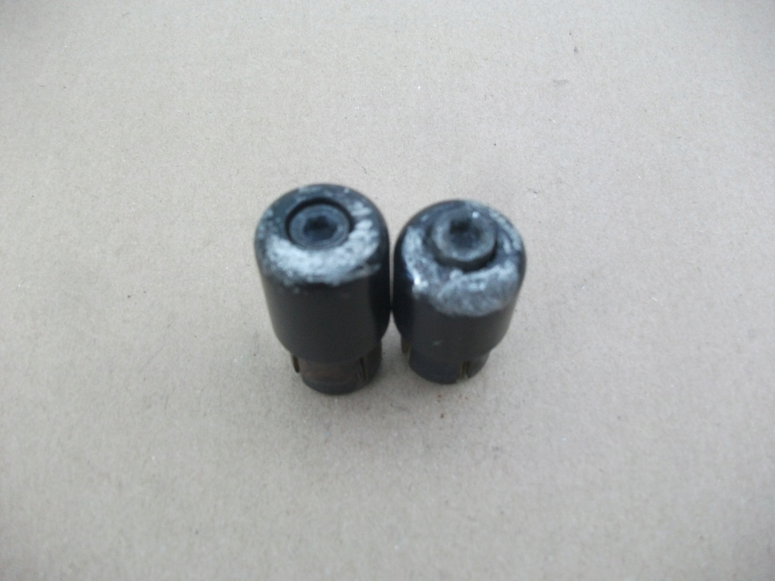 TRIUMPH SPEED TRIPLE 1050 CIĘŻARKI KIEROWNICY