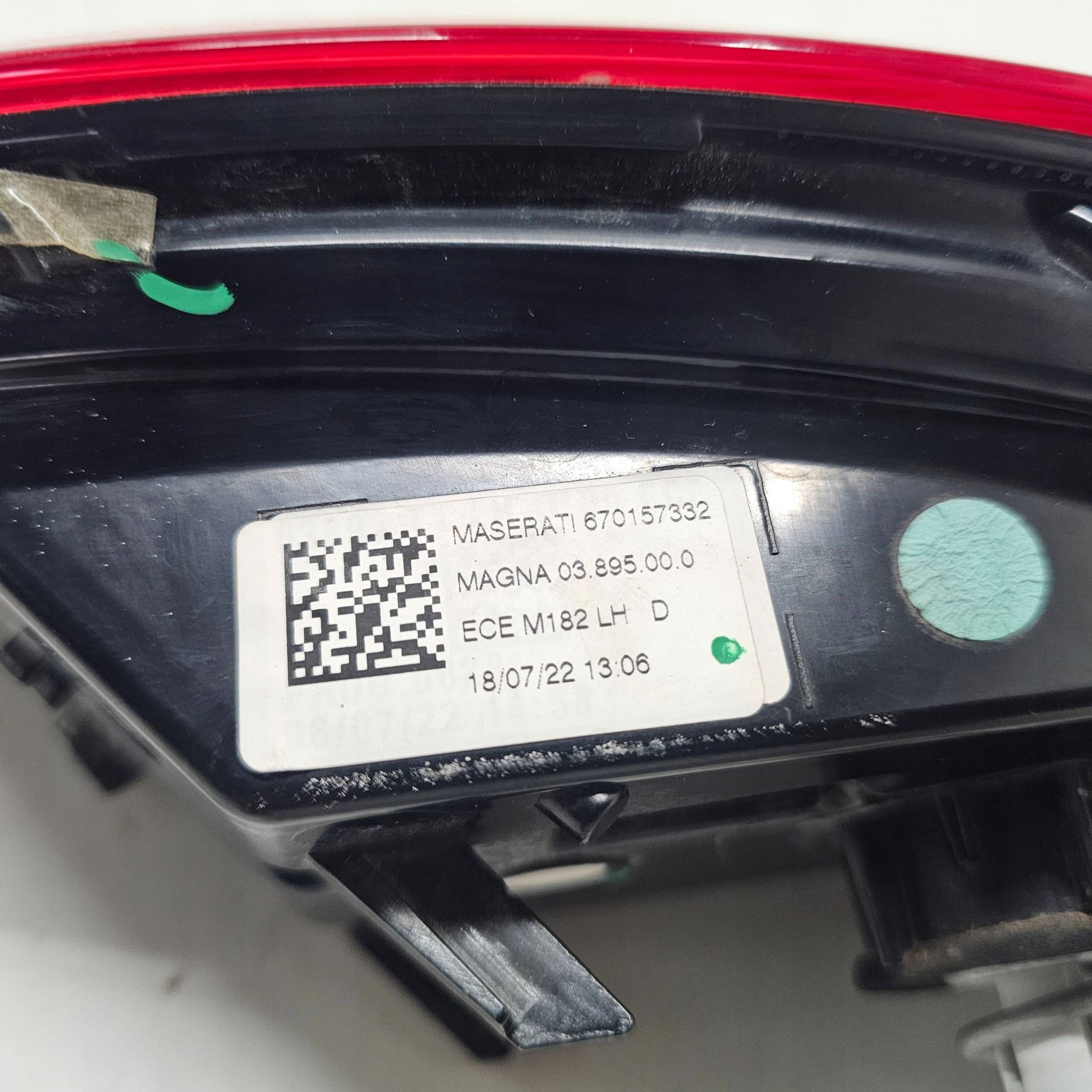 фонарь левый MASERATI GRECALE 670157332