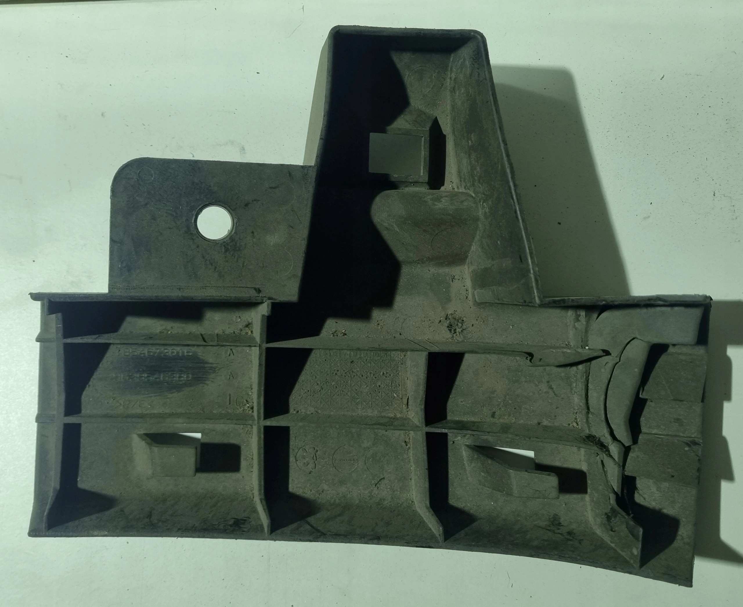 bumper bracket left rear part PEUGEOT 307