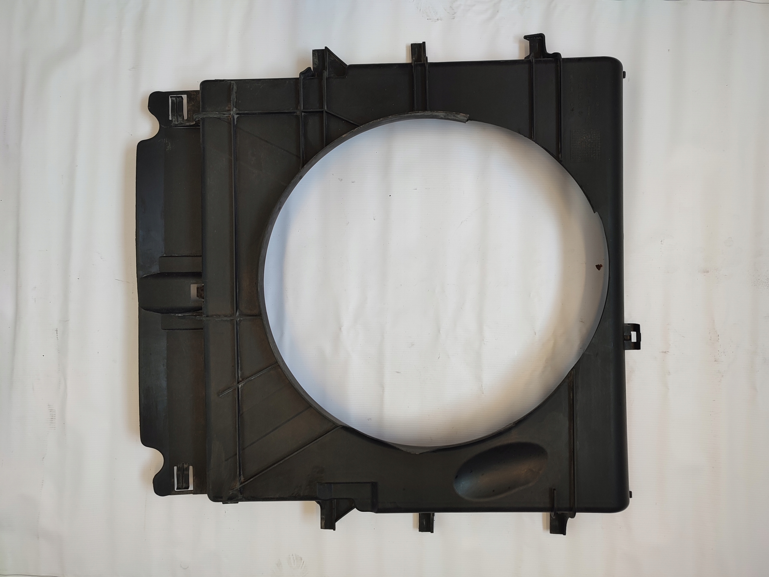 A9085050855 - Корпус вентилятора радиатора Mercdes Sprinter