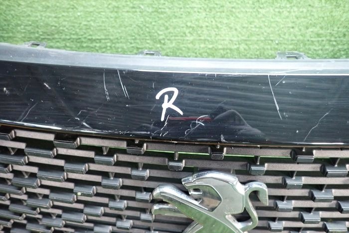 PEUGEOT 2008 II 19- frontstoßstange vorne