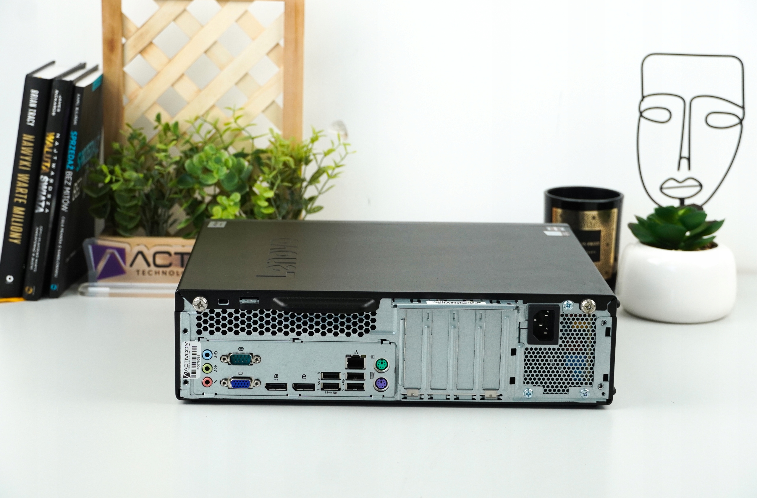 PC Biurowy Lenovo M75s-1 AMD RYZEN 3 PRO 3200G|8GB|240SSD|Win 11 Typ komputera komputer stacjonarny