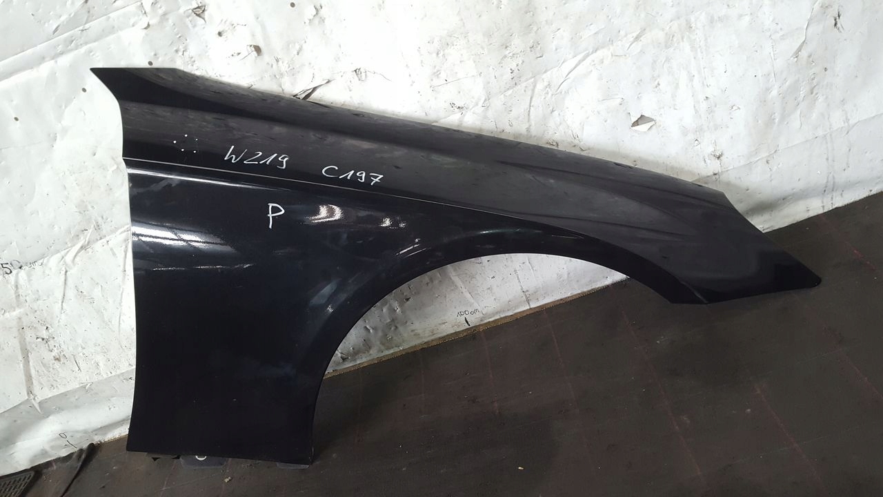 fender right front front Mercedes W219 C197
