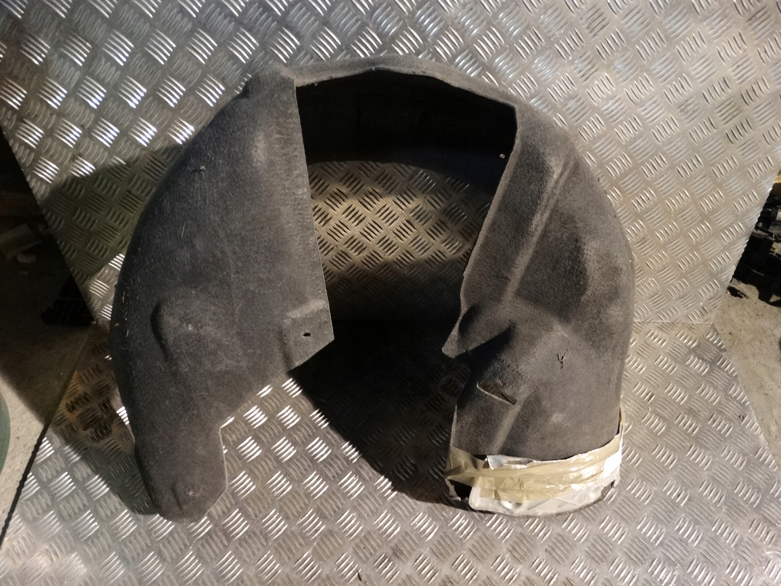 IDEALNE mudguard rear. right BENTLEY GTC CABRIO 1