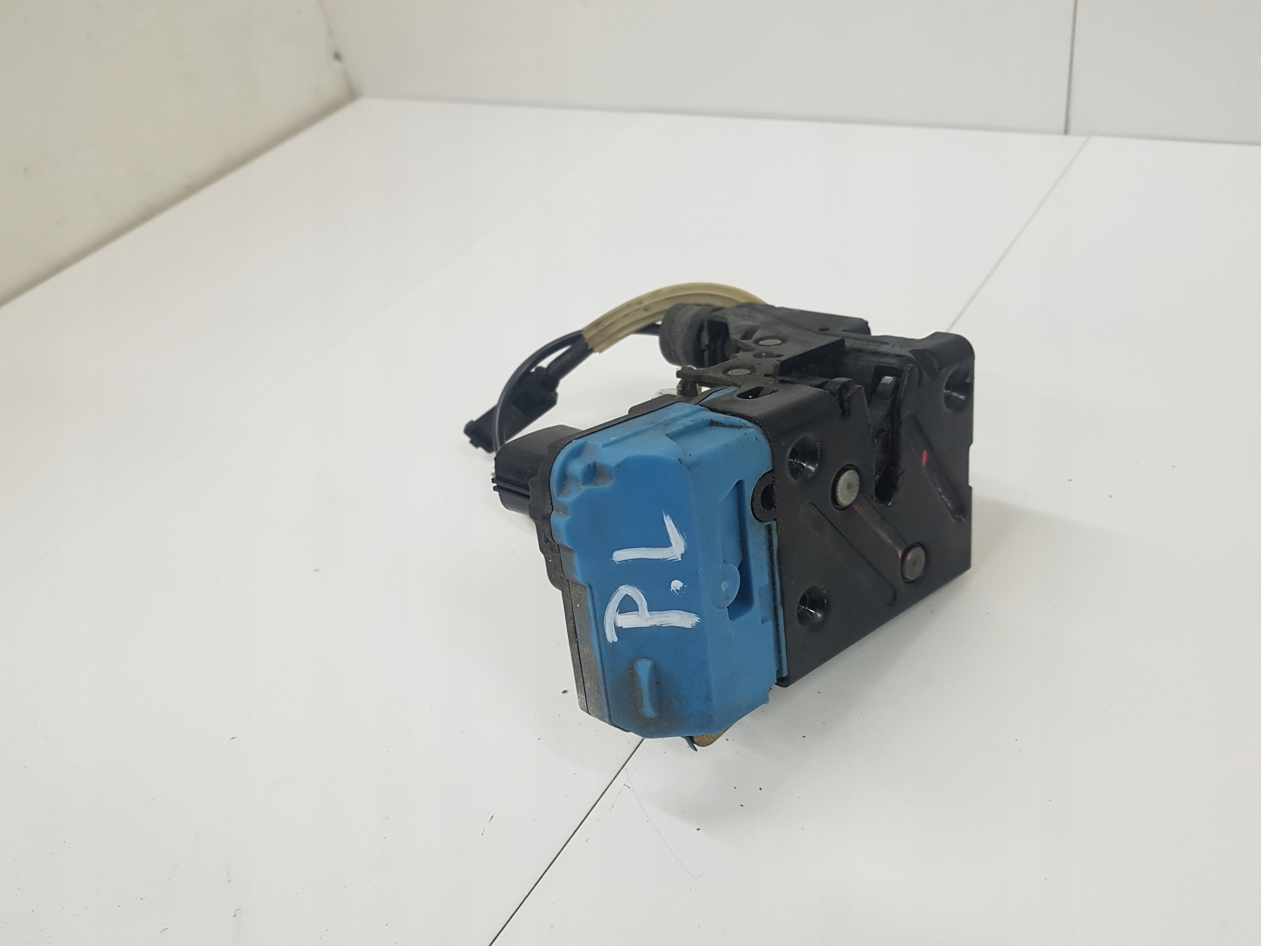 lock door CENTRALNY left front VOLVO V70