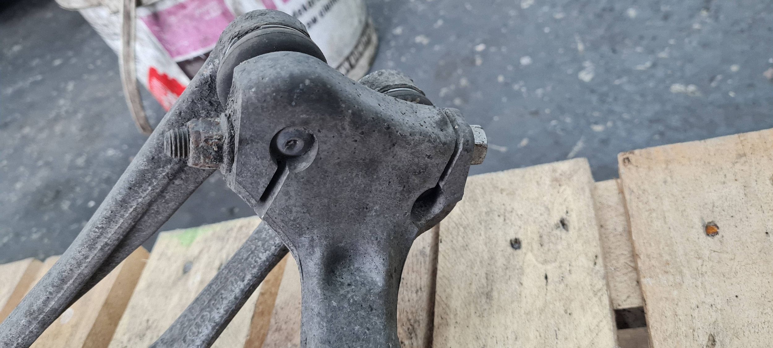 A5 8T LIFT swing left left front front 4G0407253B A4 B8 Q5 8R A6 C7