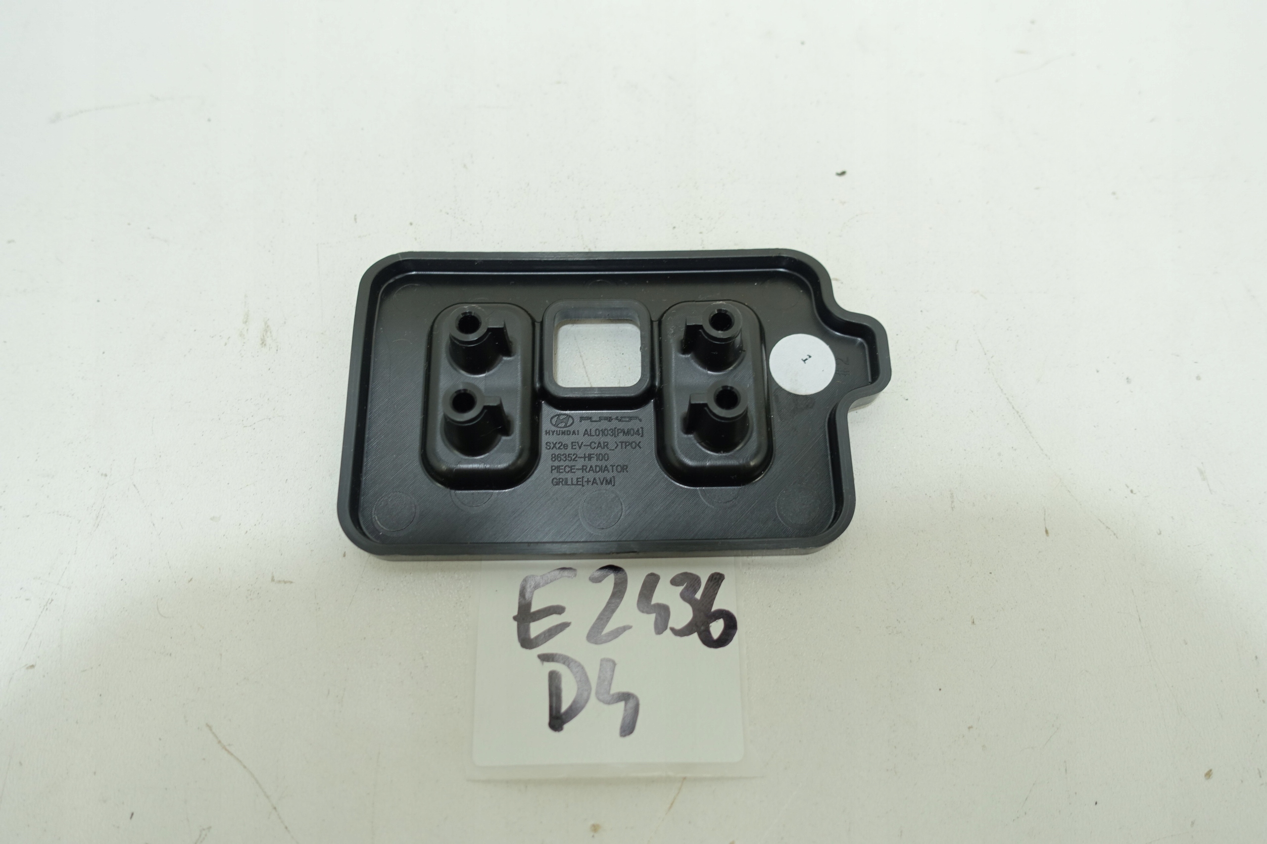 ELEMENT MOCUJACY Grille Radiateur HYUNDAI 86352-HF100