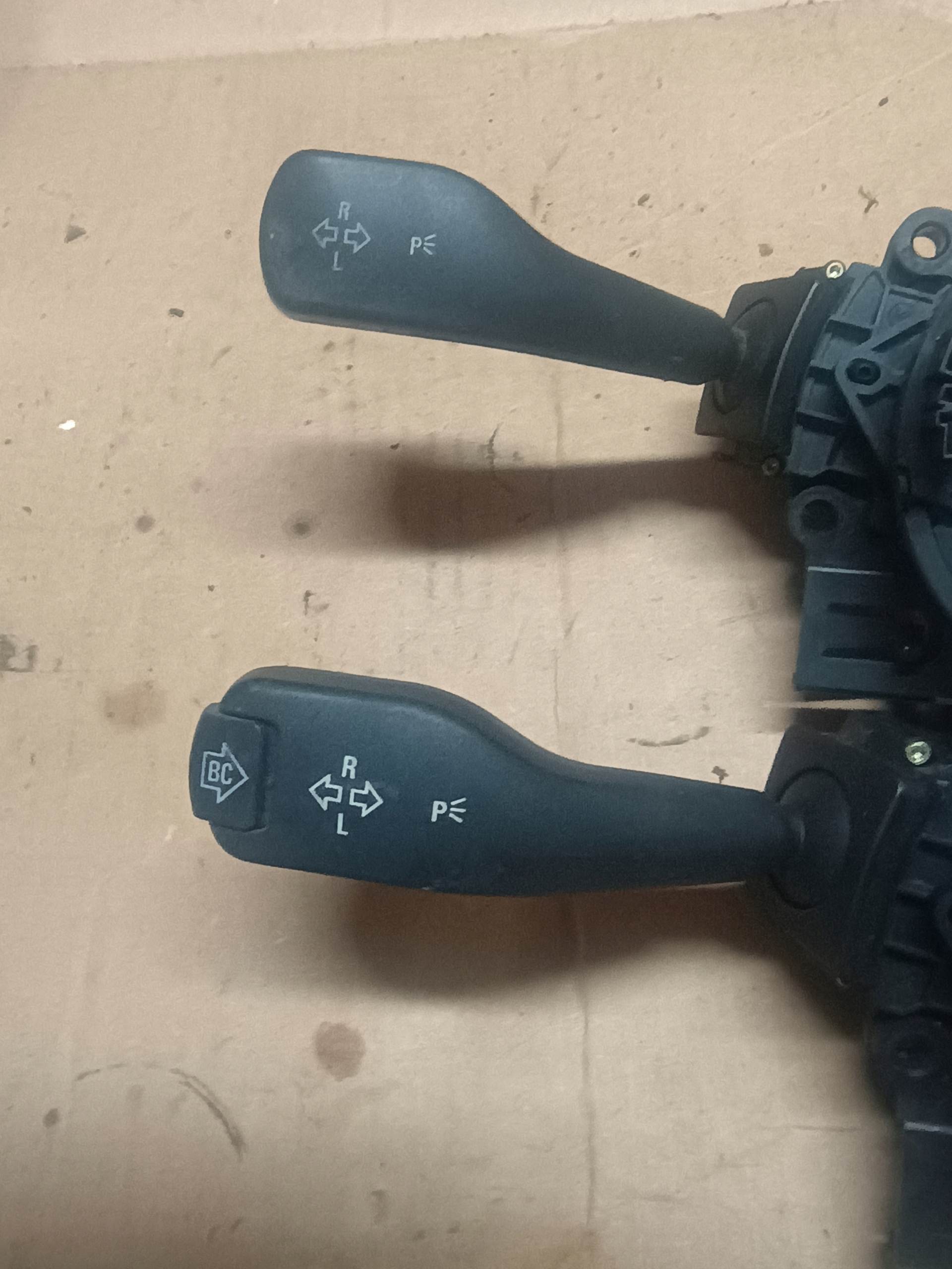 steering wheel levers and controls 8363664668 BMW E46