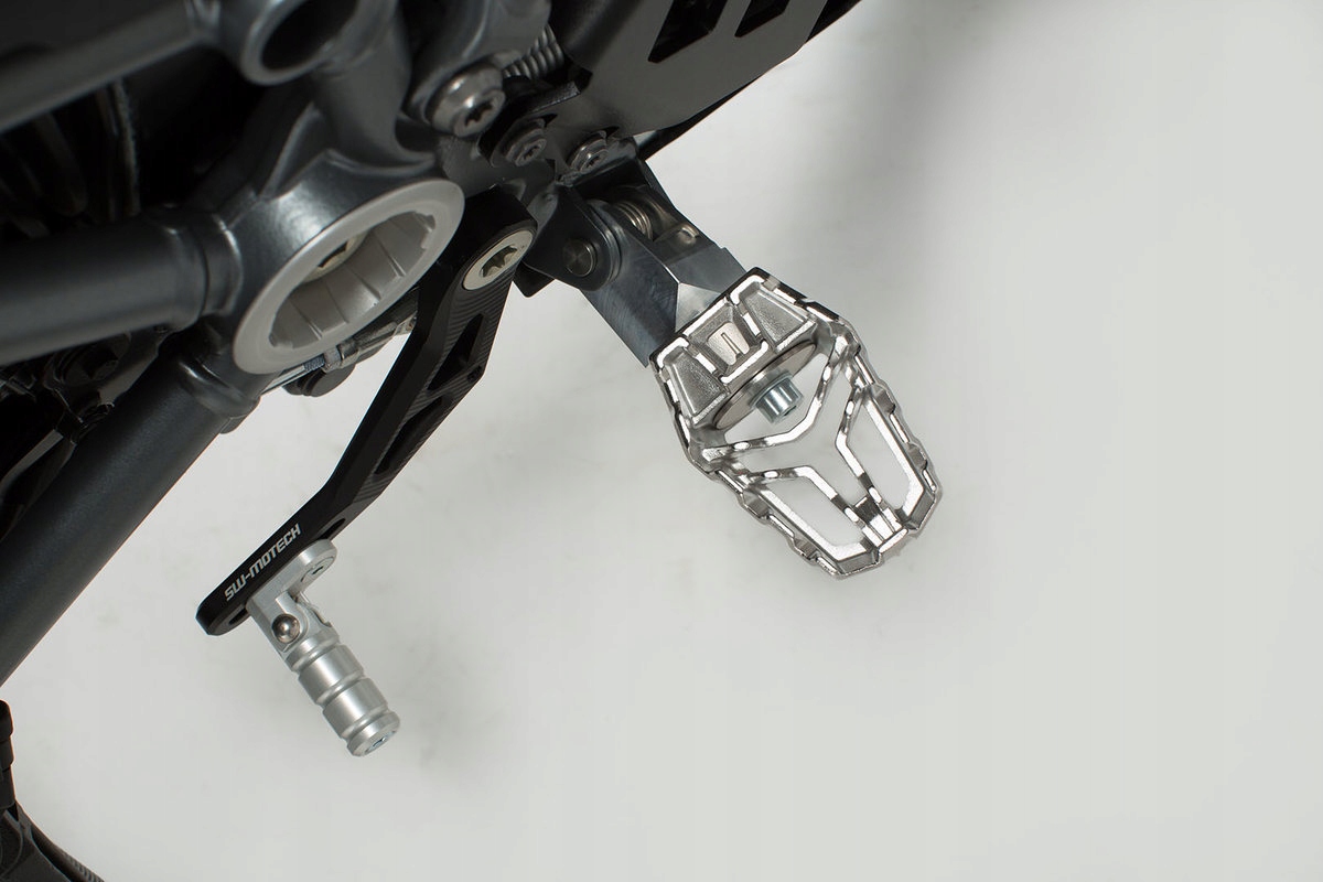 SW-MOTECH PODNÓŻKI EVO CRF1000L Producent SW-Motech