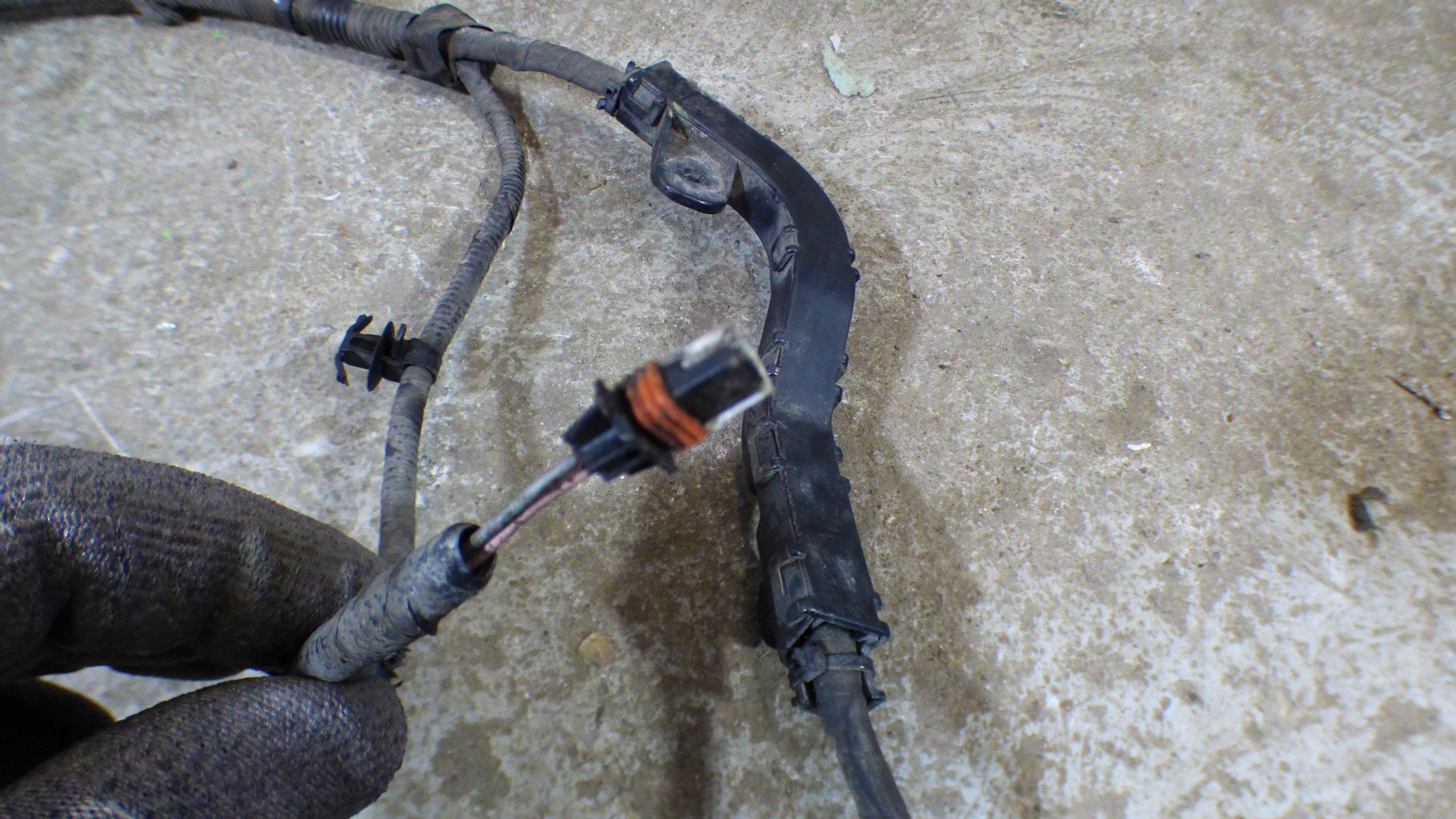 wiring terminal plus 91851-A2250 KIA CEED II 1.6 CRDI