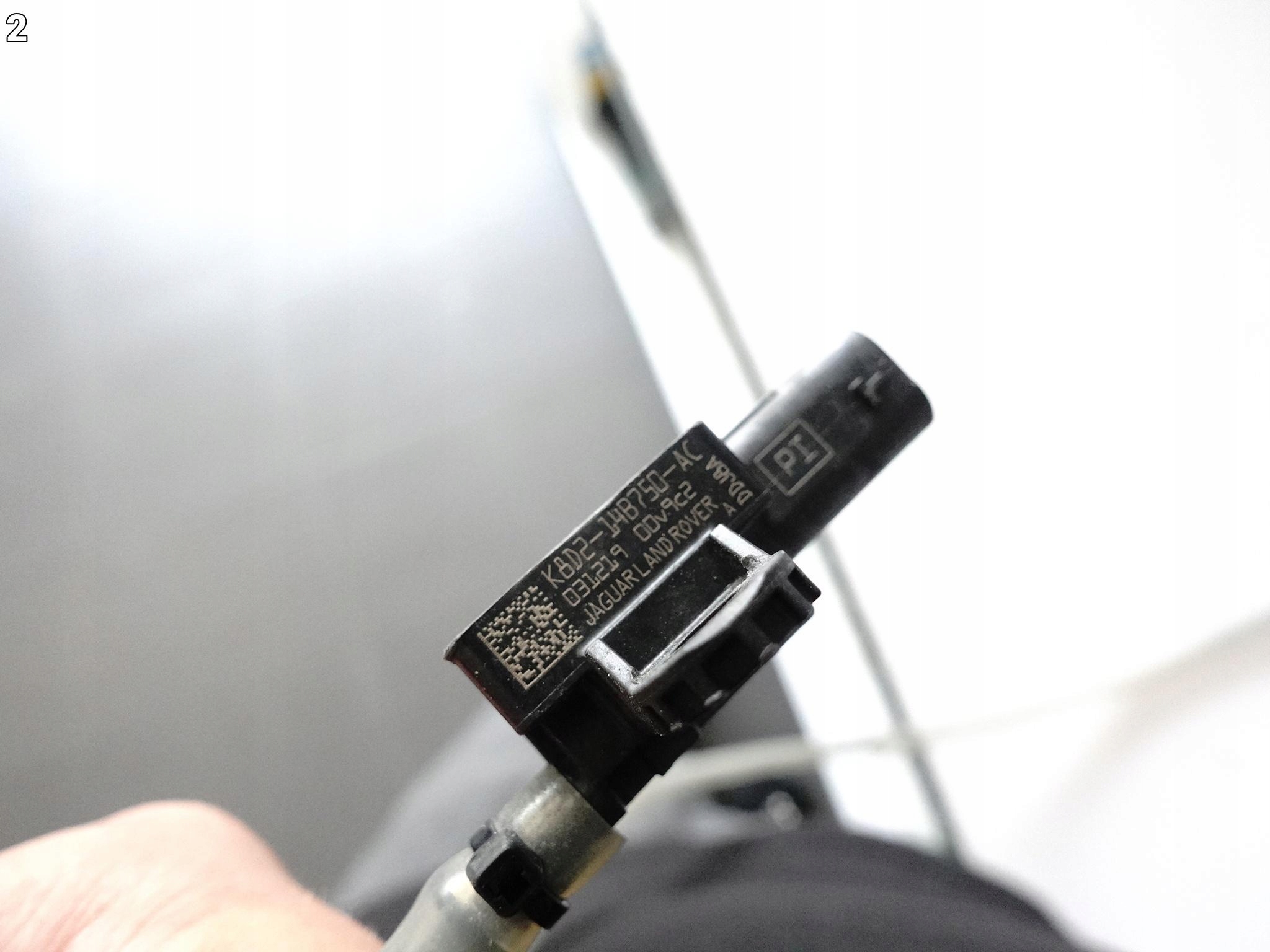 RANGE ROVER EVOQUE II L551 18- sensor OCHRONY pedestrian W bumper front