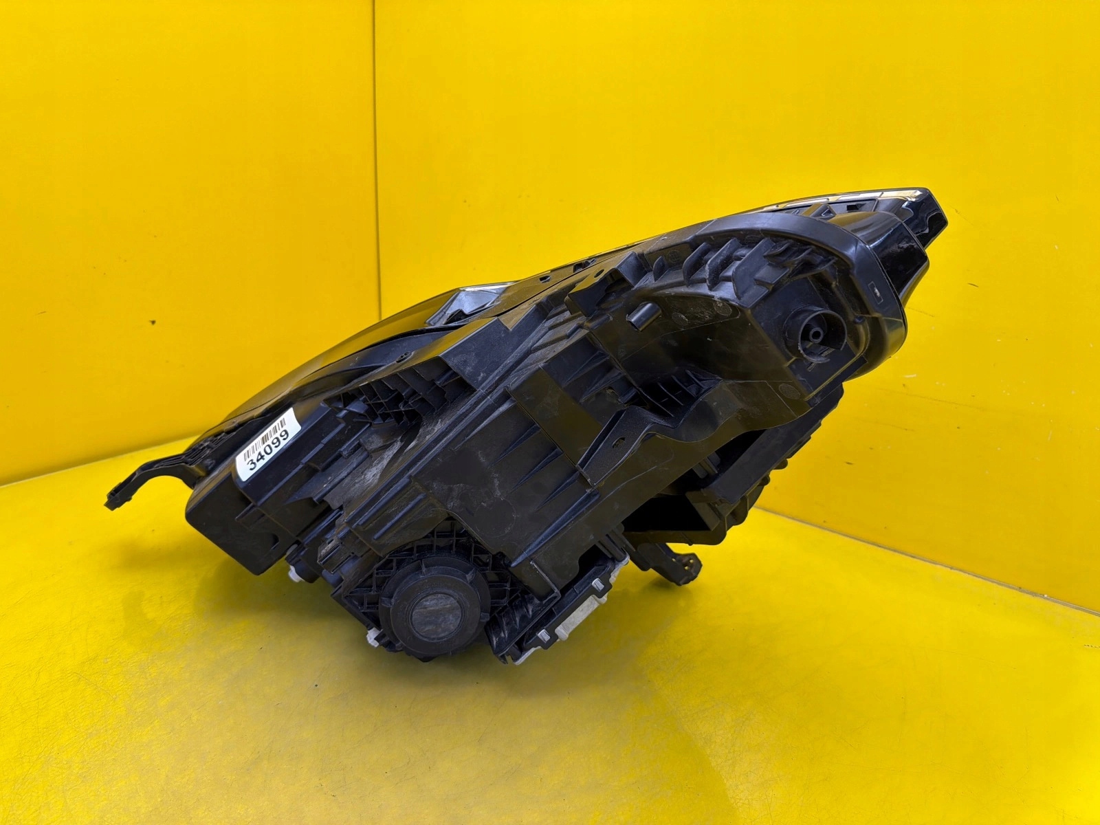 light left front Volvo EX30 Full Led 80000401
